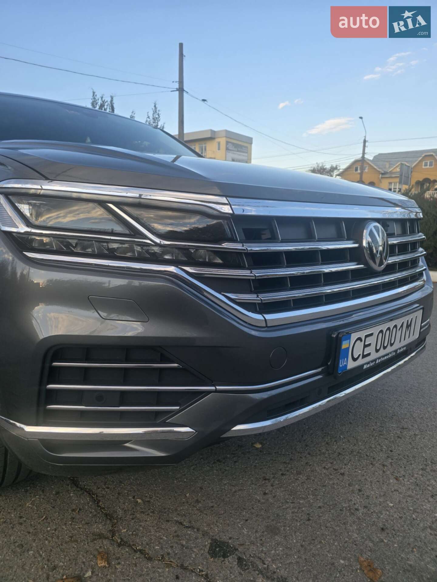 Volkswagen Touareg 2019 VIN WVGZZZCRZKD040400 фото оголошення 16 з 35