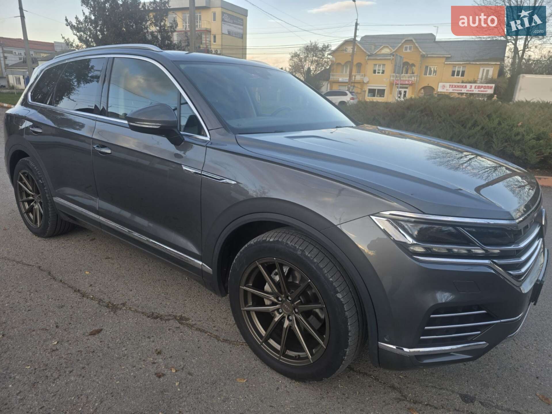 Volkswagen Touareg 2019 VIN WVGZZZCRZKD040400 фото оголошення 27 з 35