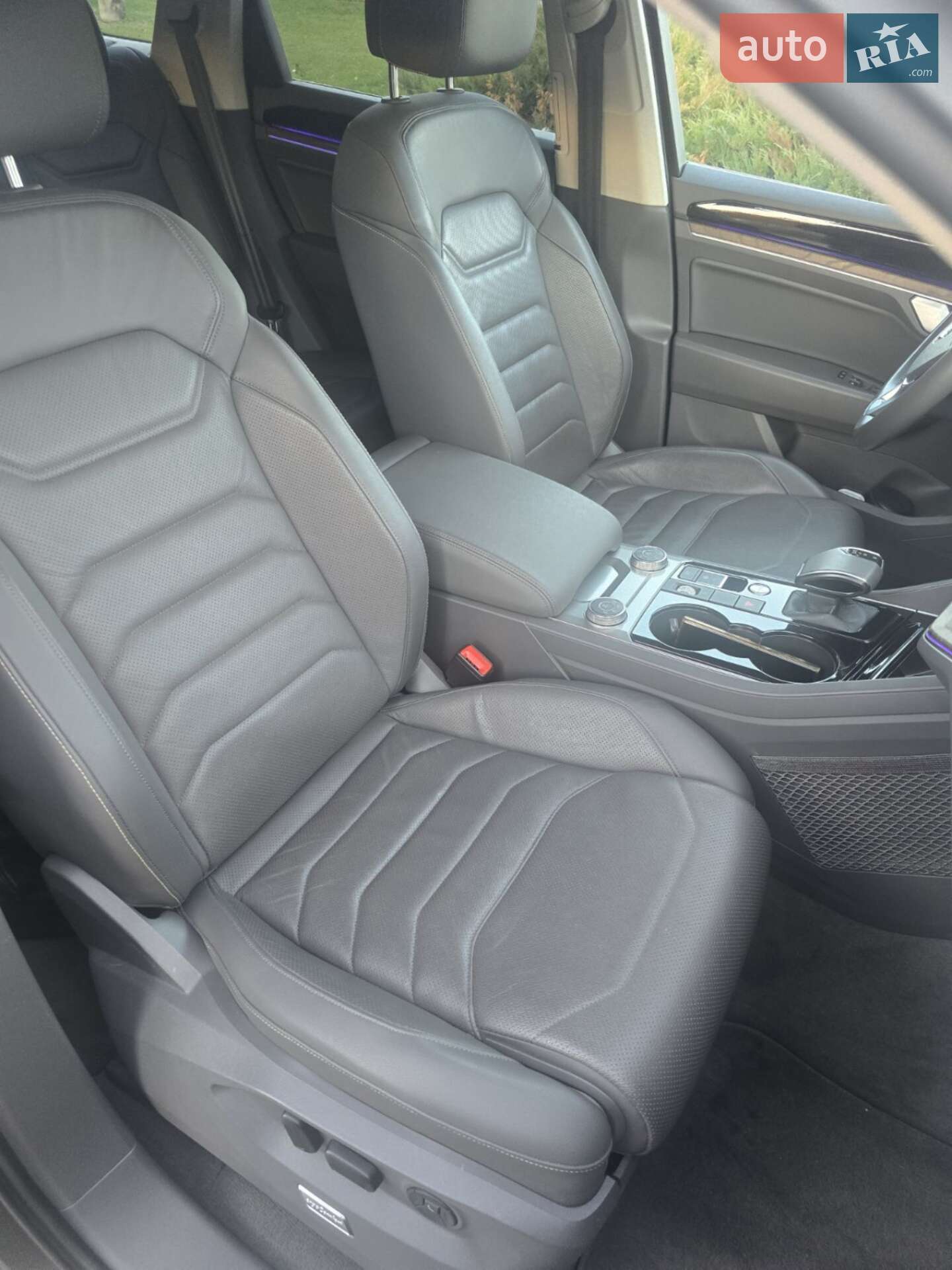 Volkswagen Touareg 2019 VIN WVGZZZCRZKD040400 фото оголошення 33 з 35