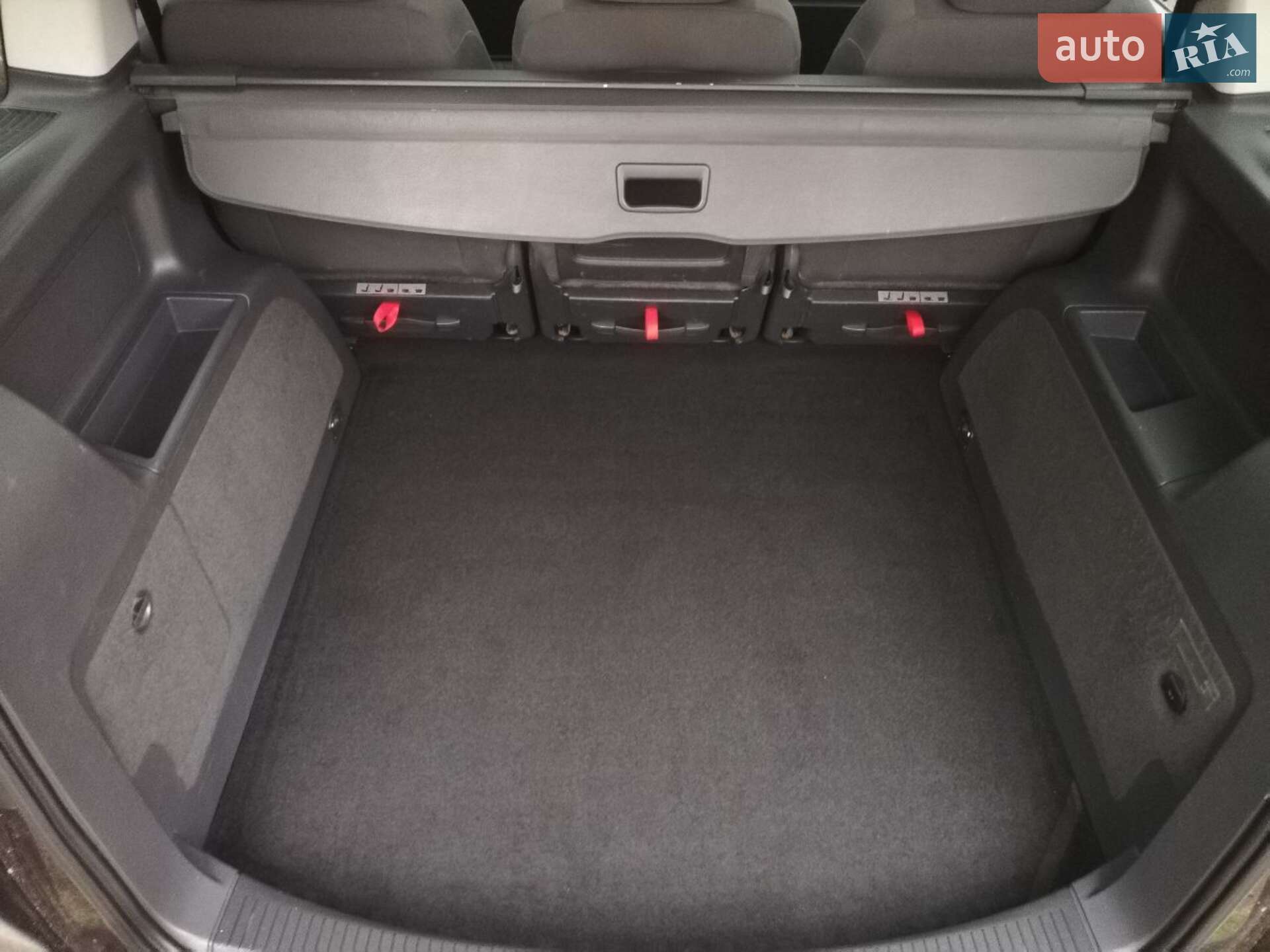 Volkswagen Touran 2013 VIN WVGZZZ1TZEW015335 фото оголошення 2 з 36
