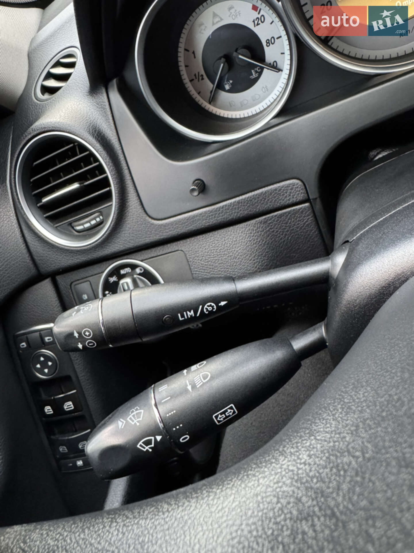 Mercedes-Benz C-Class 2011 VIN WDD2040491A651153 фото оголошення 131 з 260