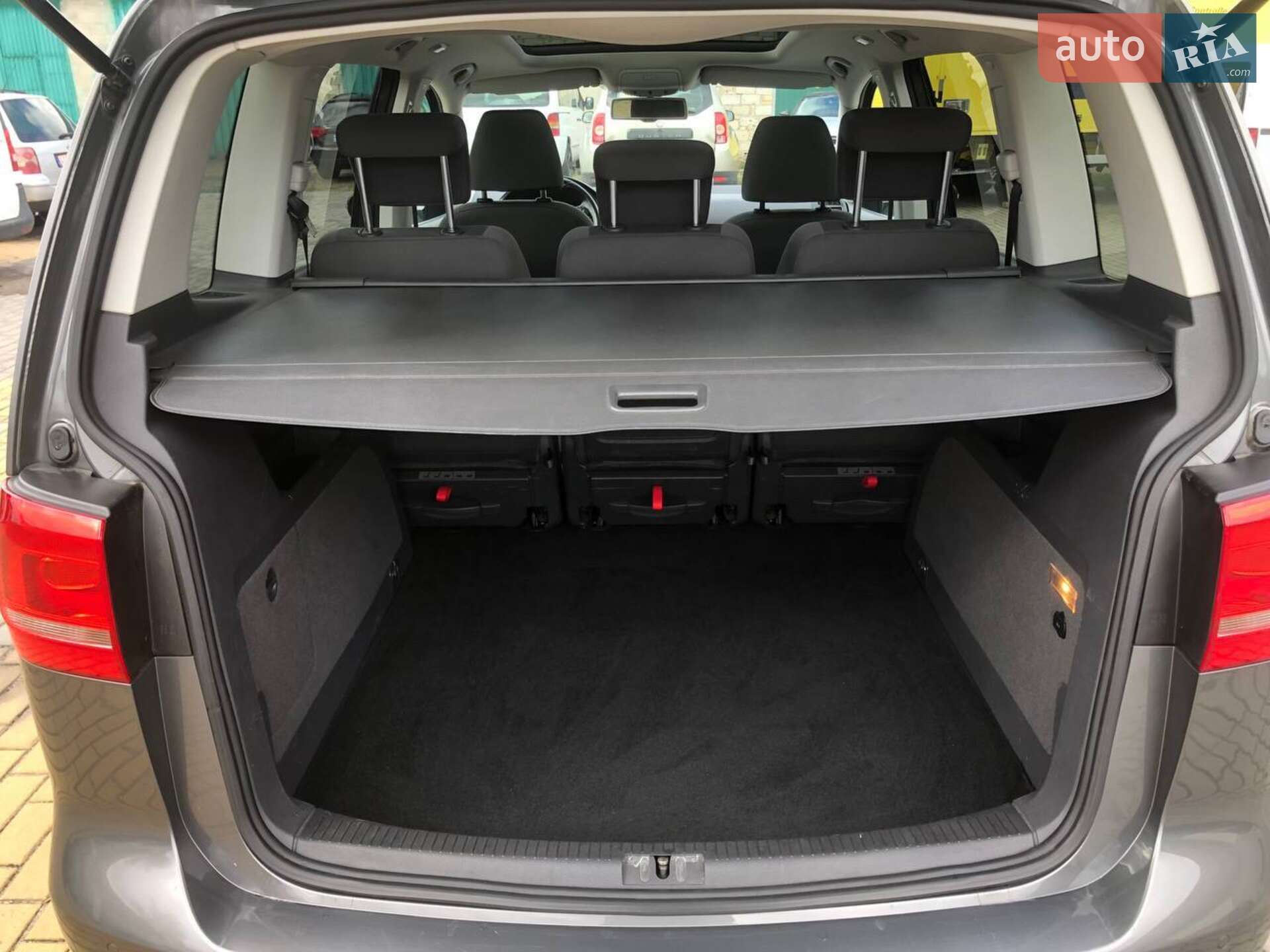 Volkswagen Touran 2011 VIN WVGZZZ1TZCW026001 фото оголошення 12 з 56