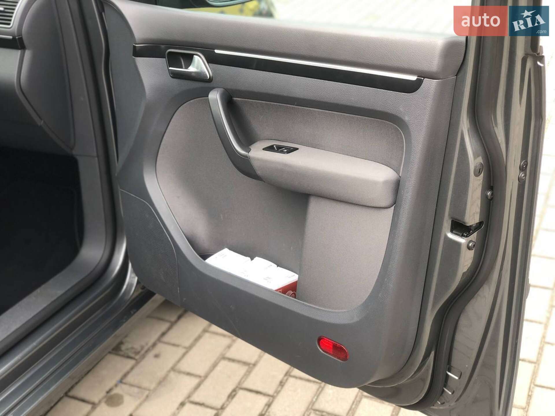 Volkswagen Touran 2011 VIN WVGZZZ1TZCW026001 фото оголошення 31 з 56