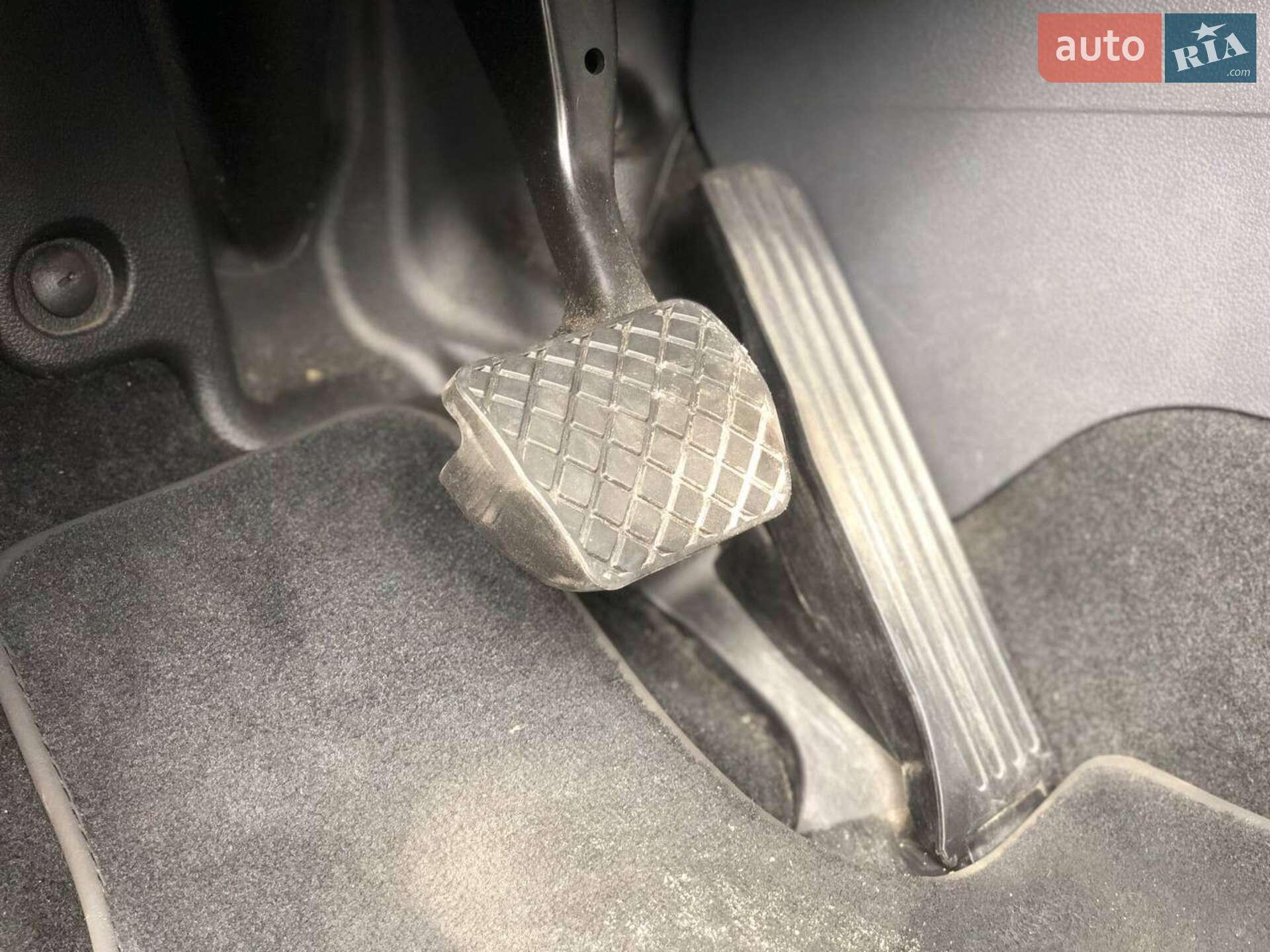 Volkswagen Touran 2011 VIN WVGZZZ1TZCW026001 фото оголошення 50 з 56