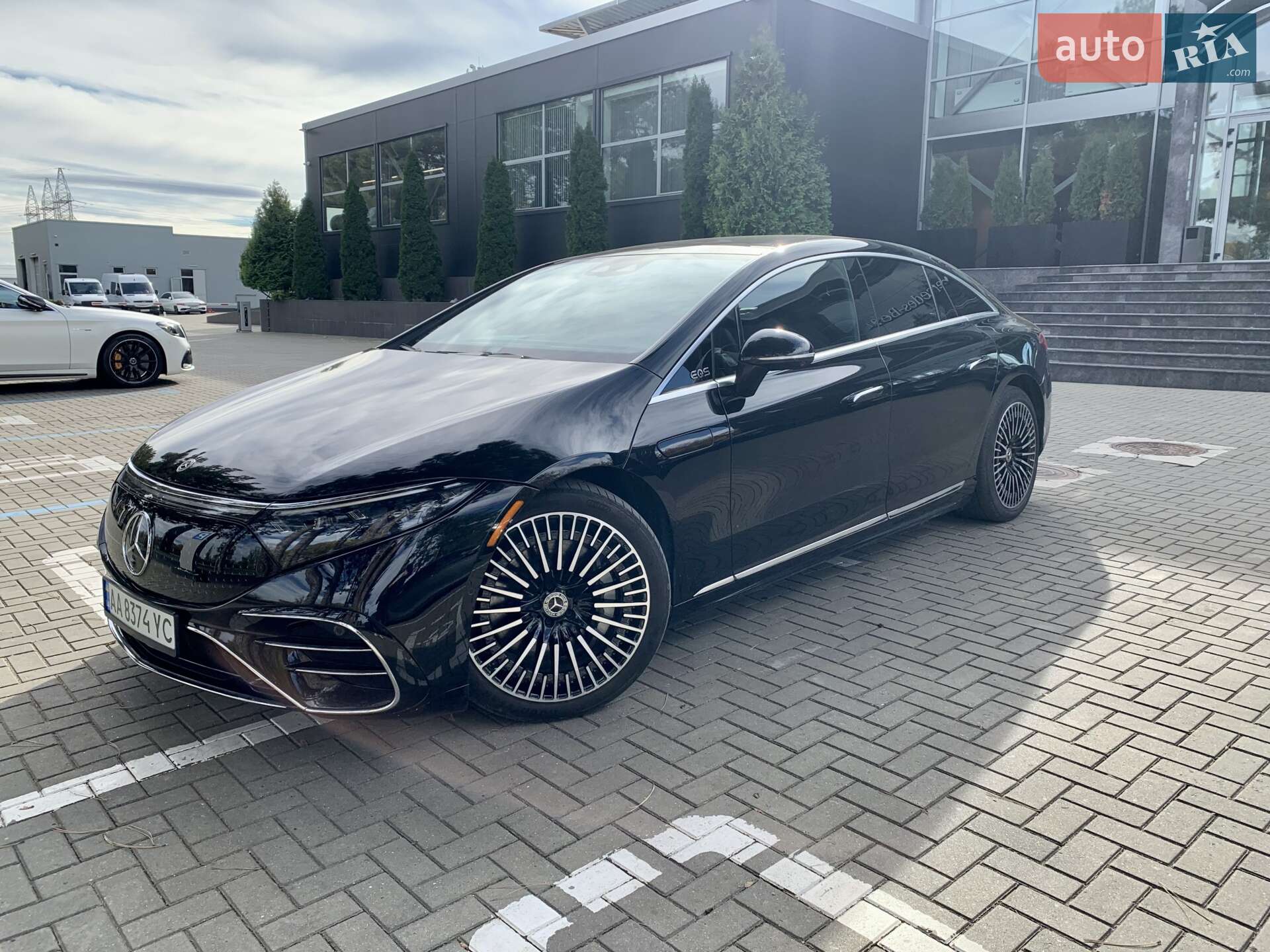 Mercedes-Benz EQS 2022 VIN W1KCG4EB9NA003349 фото оголошення 3 з 60