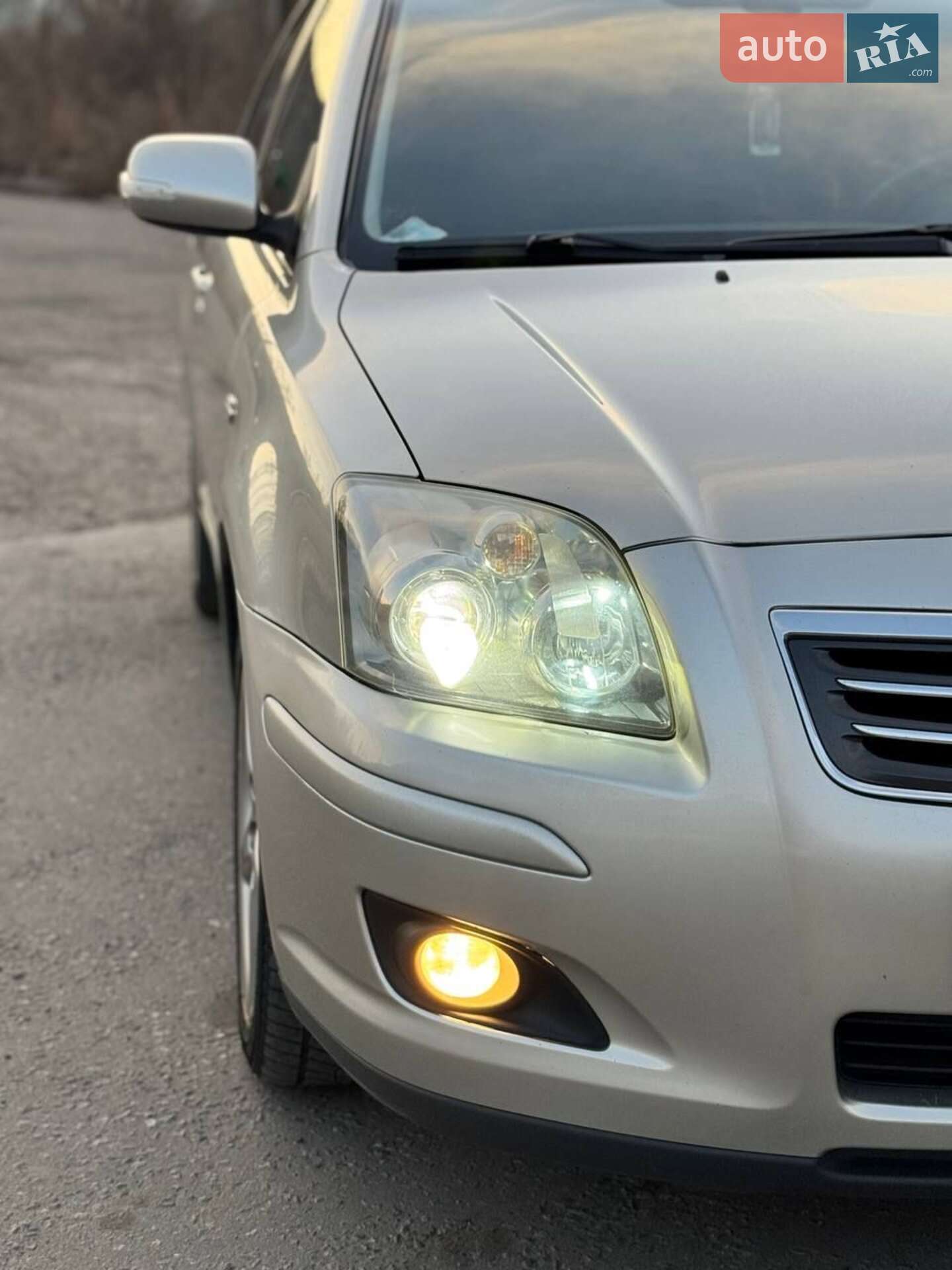 Toyota Avensis 2009 VIN SB1DB56L80E090757 фото оголошення 2 з 17