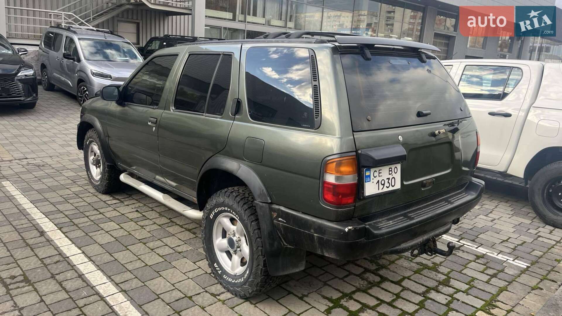 Nissan Pathfinder 1998 VIN JNBAR05Y5XW303554 фото оголошення 5 з 10