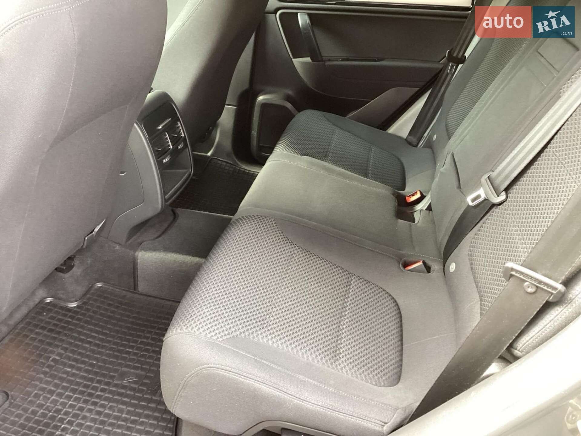 Volkswagen Touareg 2013 VIN WVGZZZ7PZED004598 фото оголошення 17 з 40