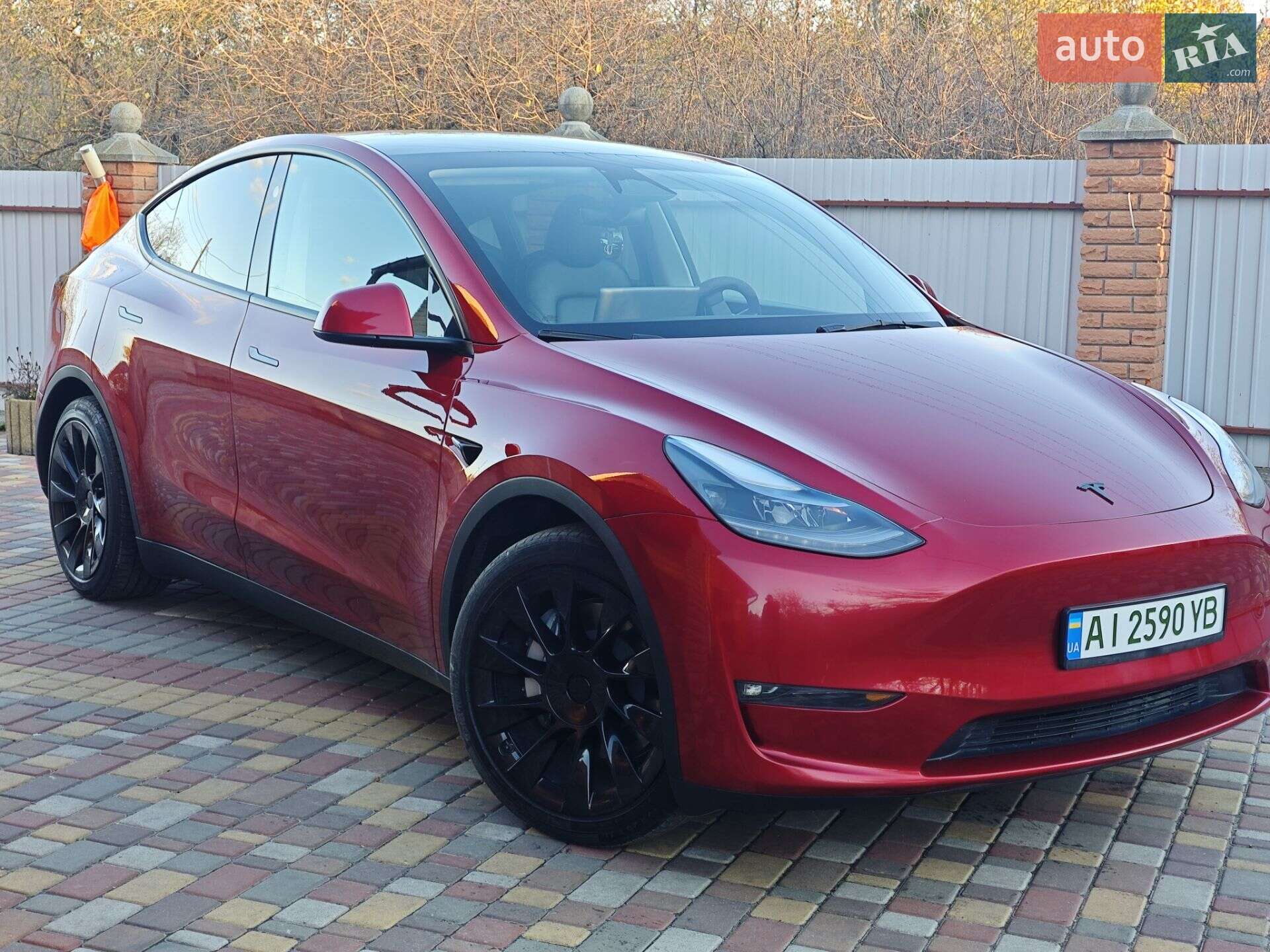 Tesla Model Y 2024 VIN 7SAYGAEEXRF056411 фото оголошення 22 з 74