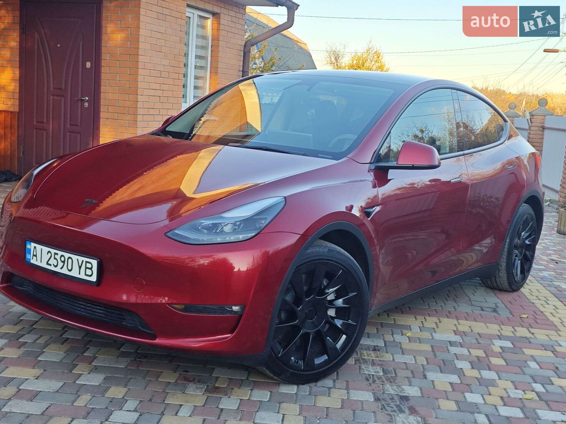 Tesla Model Y 2024 VIN 7SAYGAEEXRF056411 фото оголошення 25 з 74