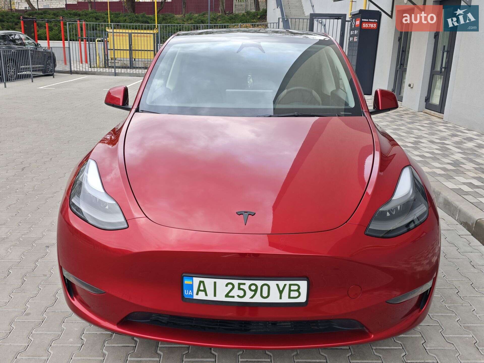 Tesla Model Y 2024 VIN 7SAYGAEEXRF056411 фото оголошення 33 з 74