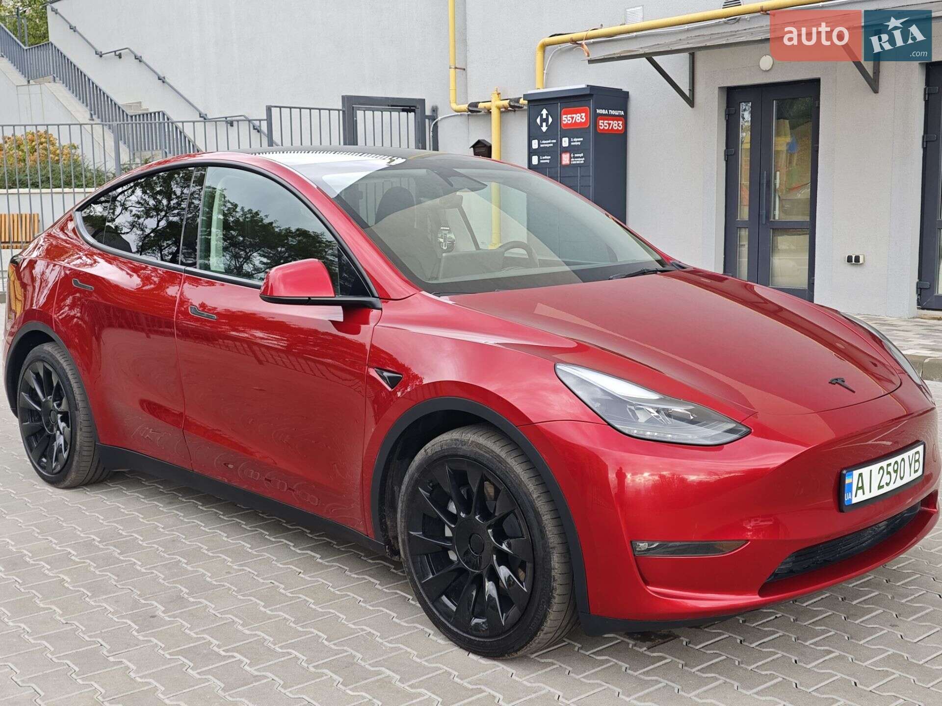 Tesla Model Y 2024 VIN 7SAYGAEEXRF056411 фото оголошення 26 з 74