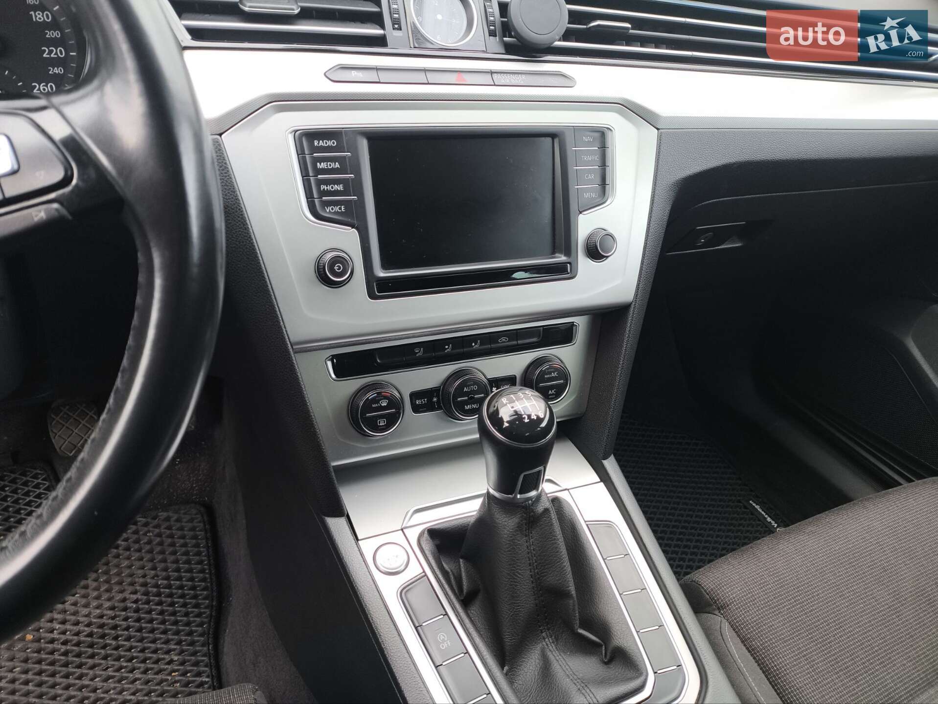 Volkswagen Passat 2015 VIN WVWZZZ3CZFE402130 фото оголошення 10 з 31