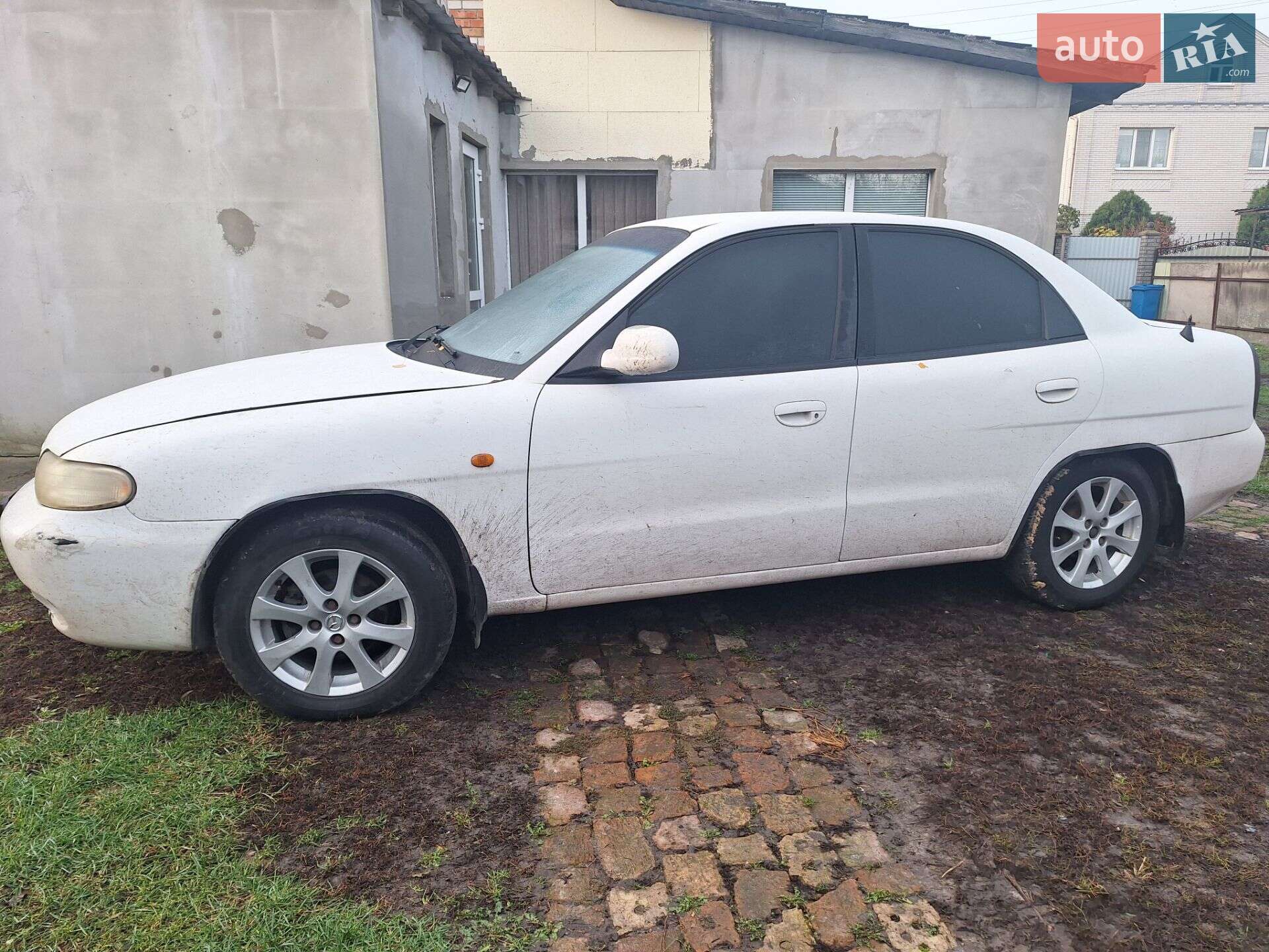 Daewoo Nubira 1998 VIN KLAJF696EWK173931 фото оголошення 2 з 9