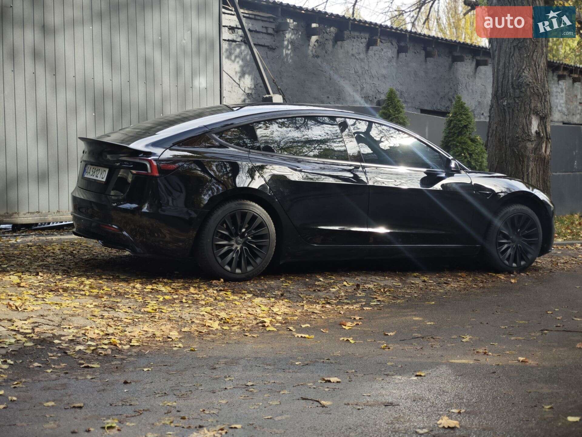 Tesla Model 3 2024 VIN 5YJ3E1EA3RF871060 фото оголошення 6 з 23