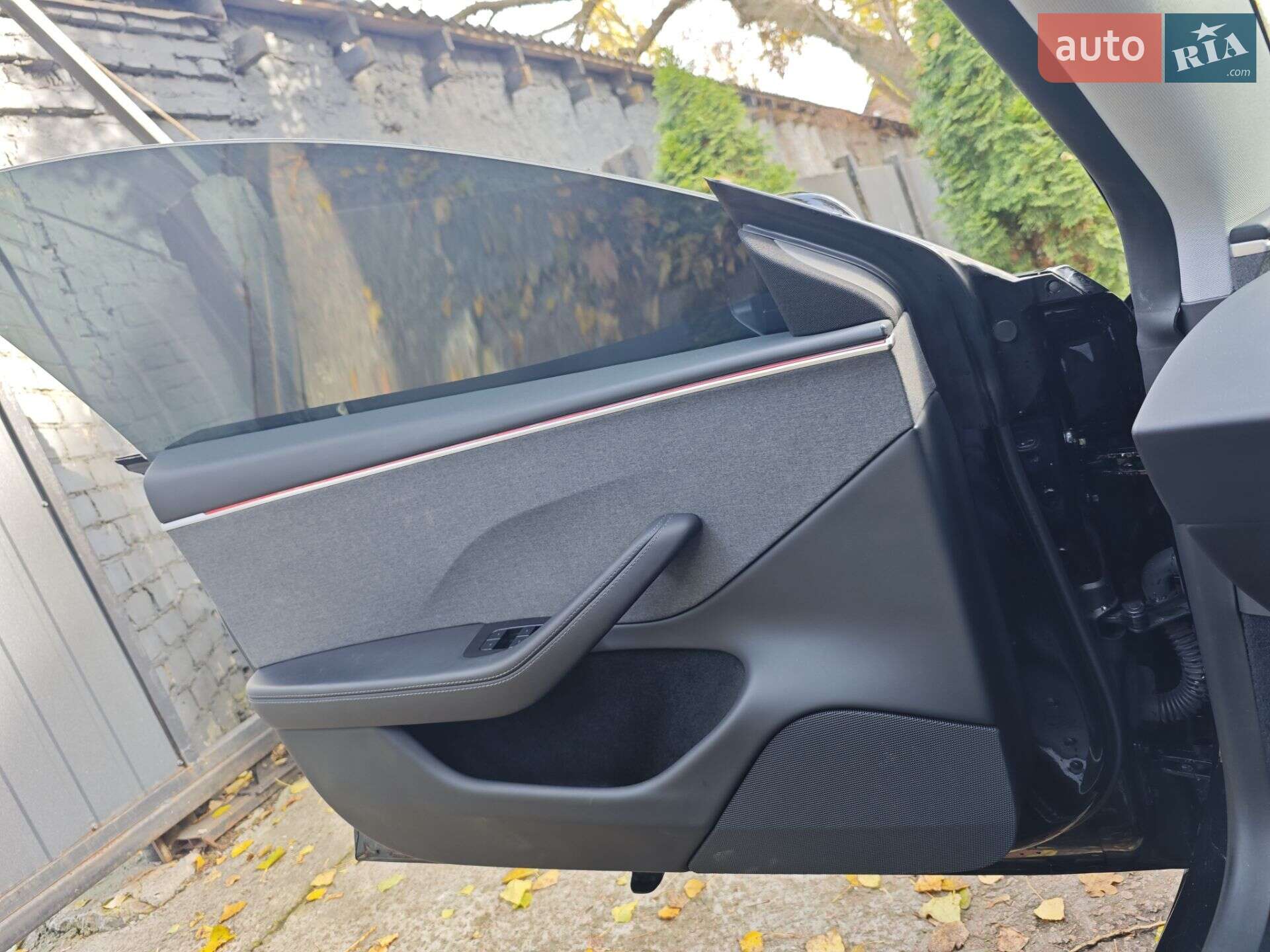 Tesla Model 3 2024 VIN 5YJ3E1EA3RF871060 фото оголошення 14 з 23