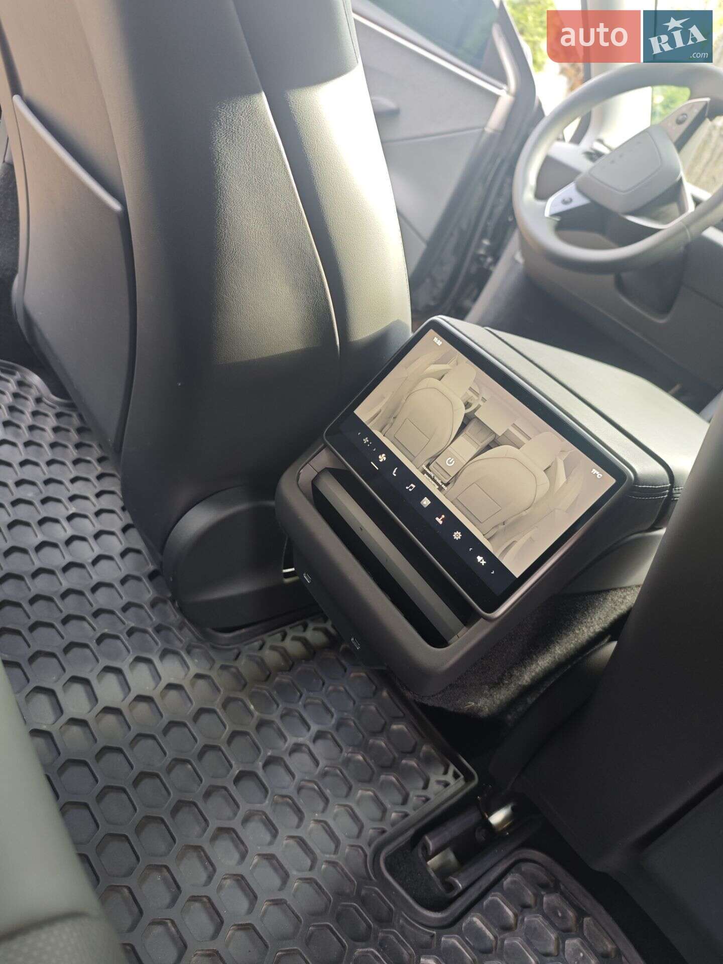 Tesla Model 3 2024 VIN 5YJ3E1EA3RF871060 фото оголошення 22 з 23