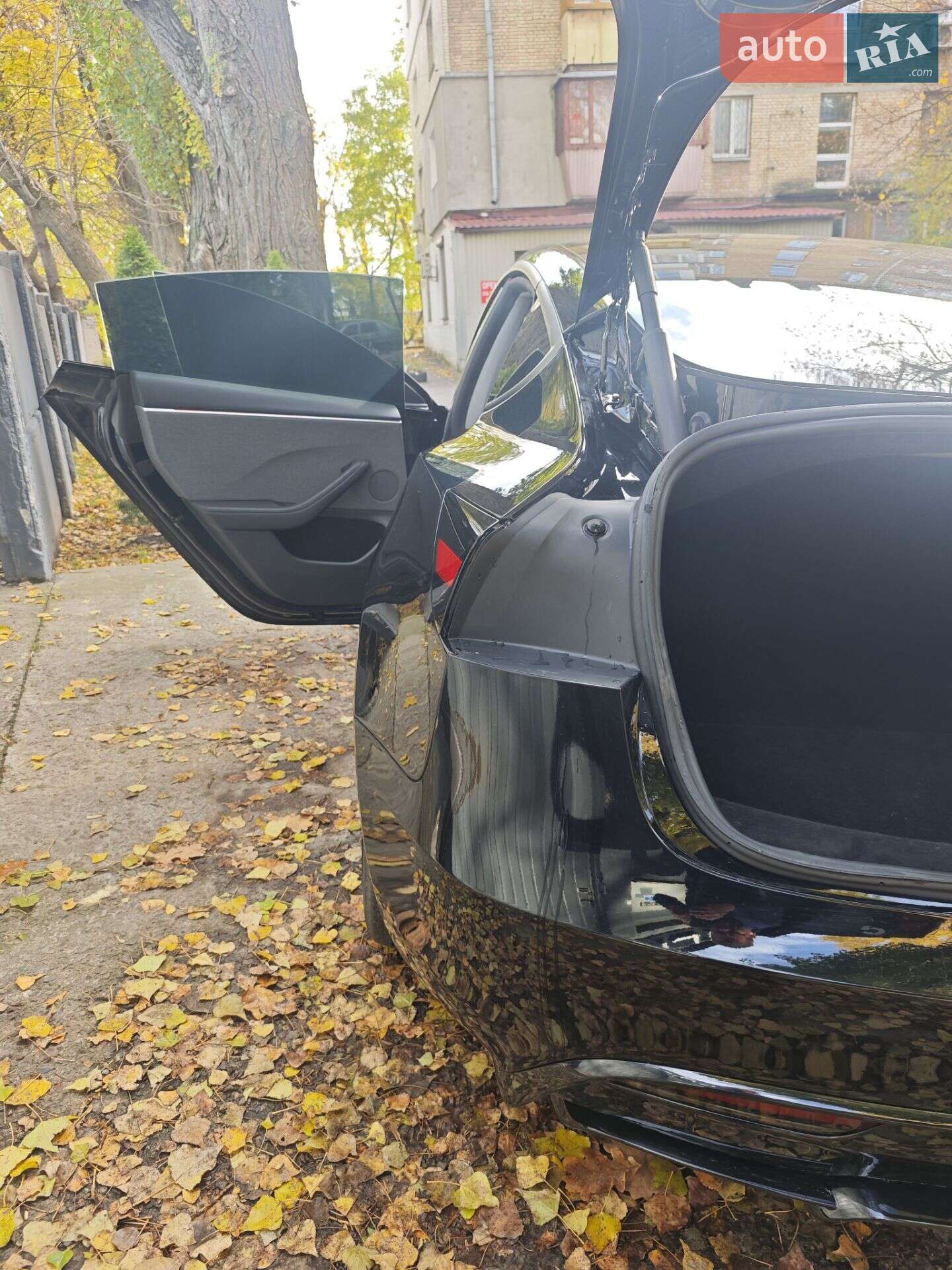 Tesla Model 3 2024 VIN 5YJ3E1EA3RF871060 фото оголошення 23 з 23