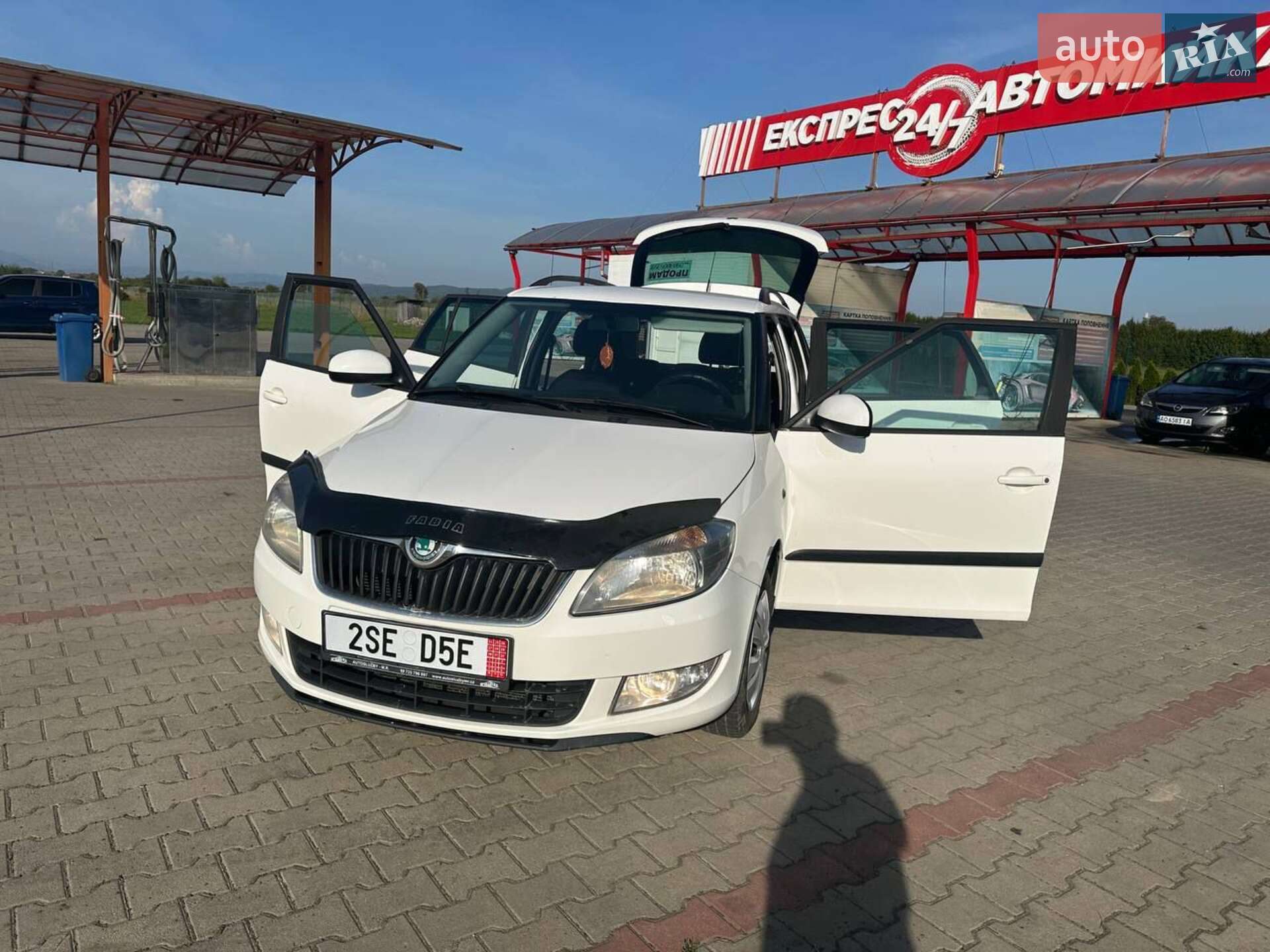 Skoda Fabia 2012 VIN TMBJM25J6B3206883 фото оголошення 4 з 21