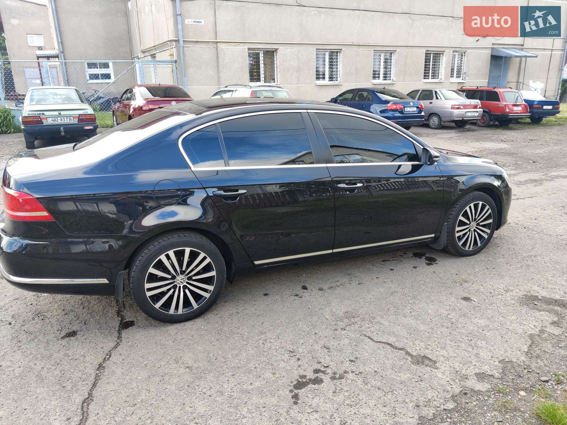 Volkswagen Passat 2011 VIN WVWZZZ3CZCP031088 фото оголошення 9 з 54