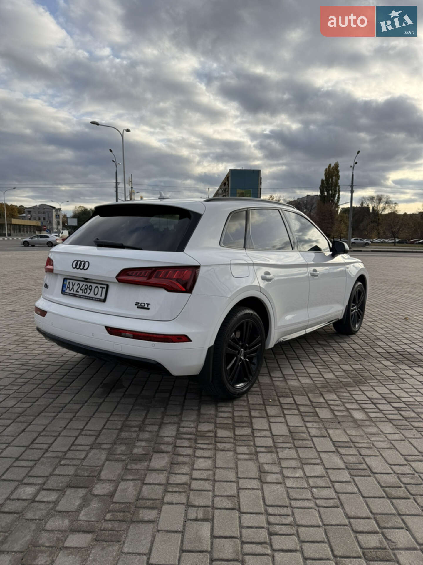 Audi Q5 2018 VIN WA1BNAFY0J2133290 фото оголошення 63 з 79