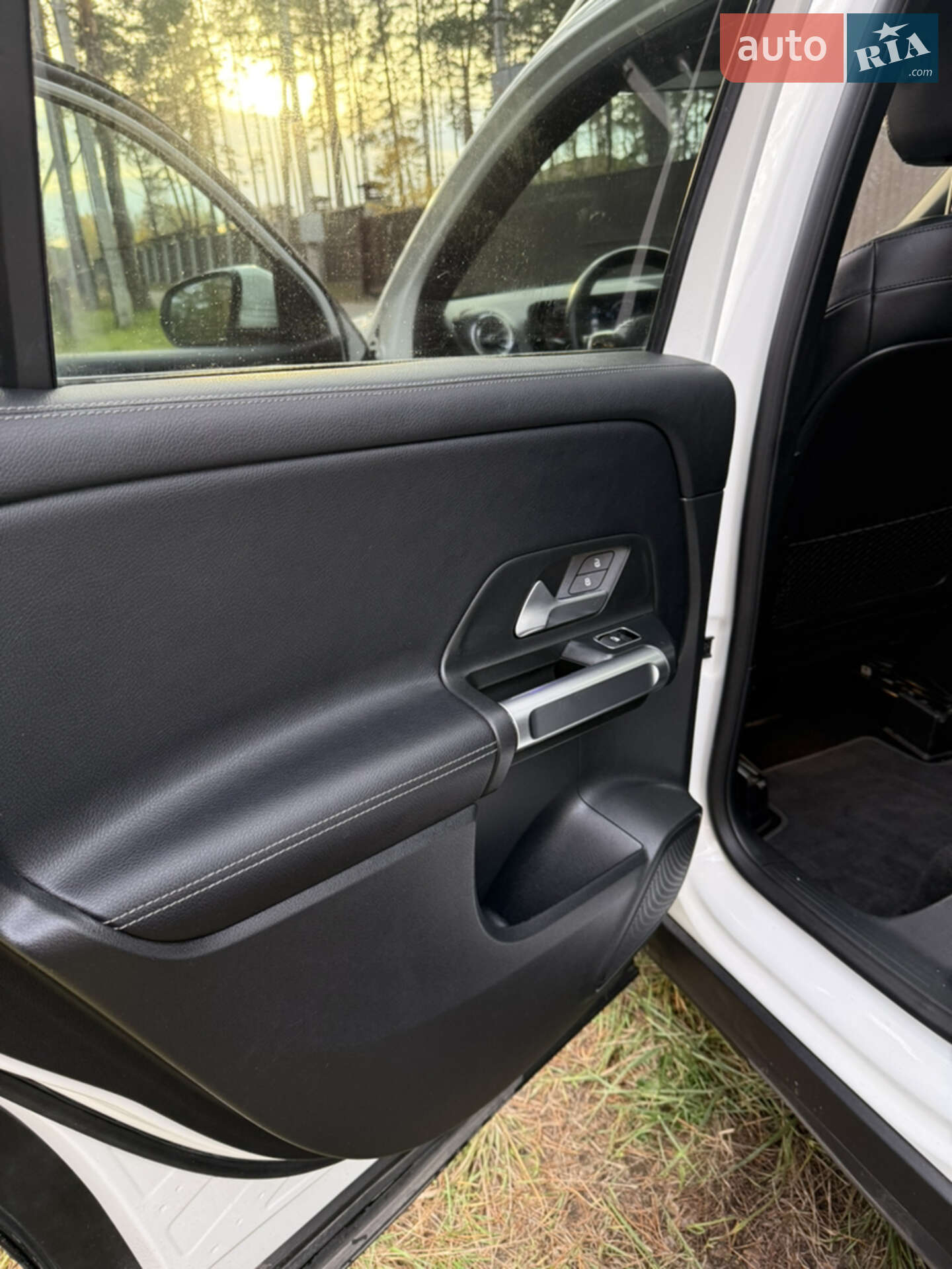 Mercedes-Benz GLB-Class 2021 VIN W1N4M4HBXMW162832 фото оголошення 19 з 35