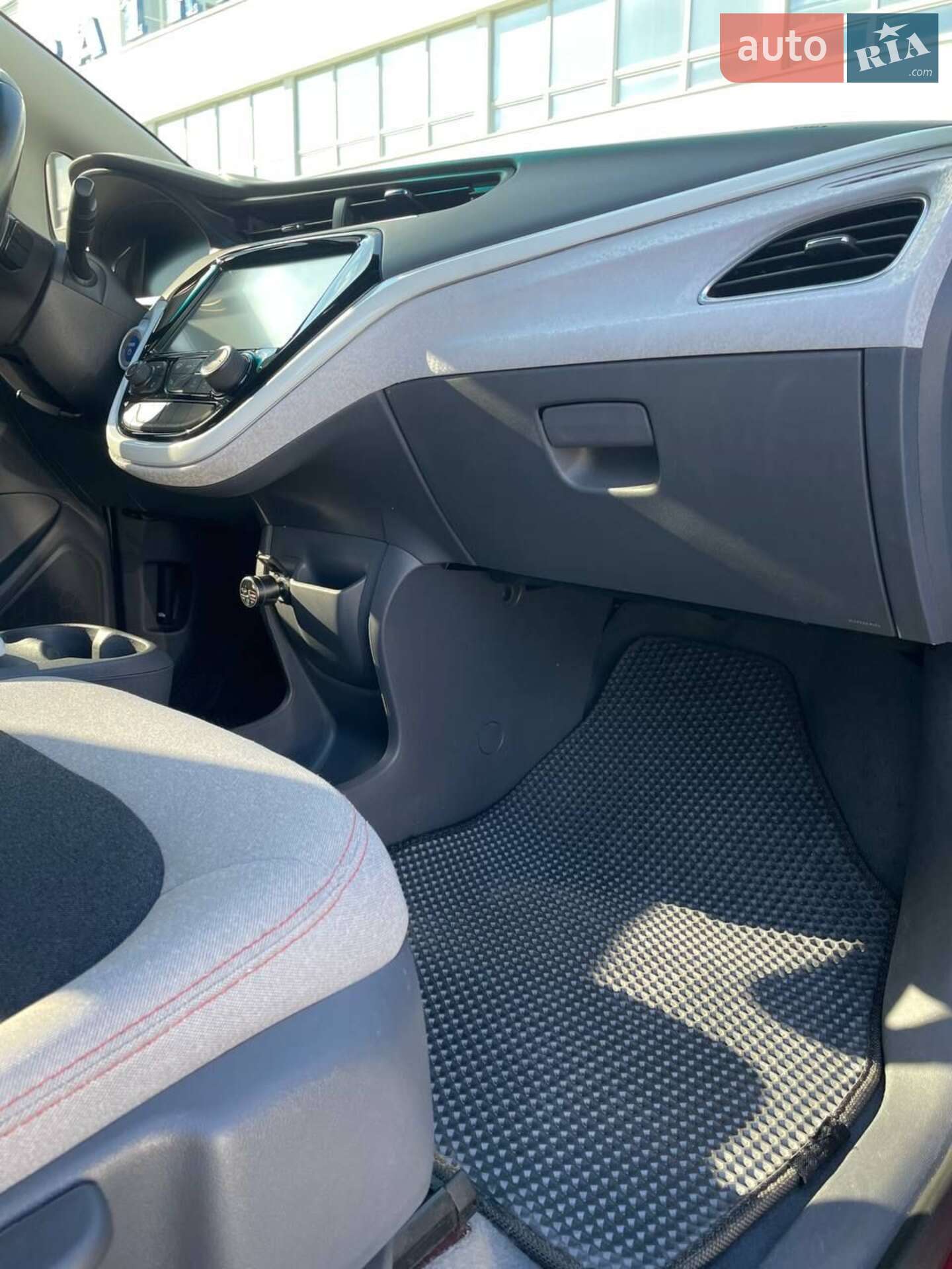 Chevrolet Bolt EV 2021 VIN 1G1FY6S05M4111721 фото оголошення 6 з 37