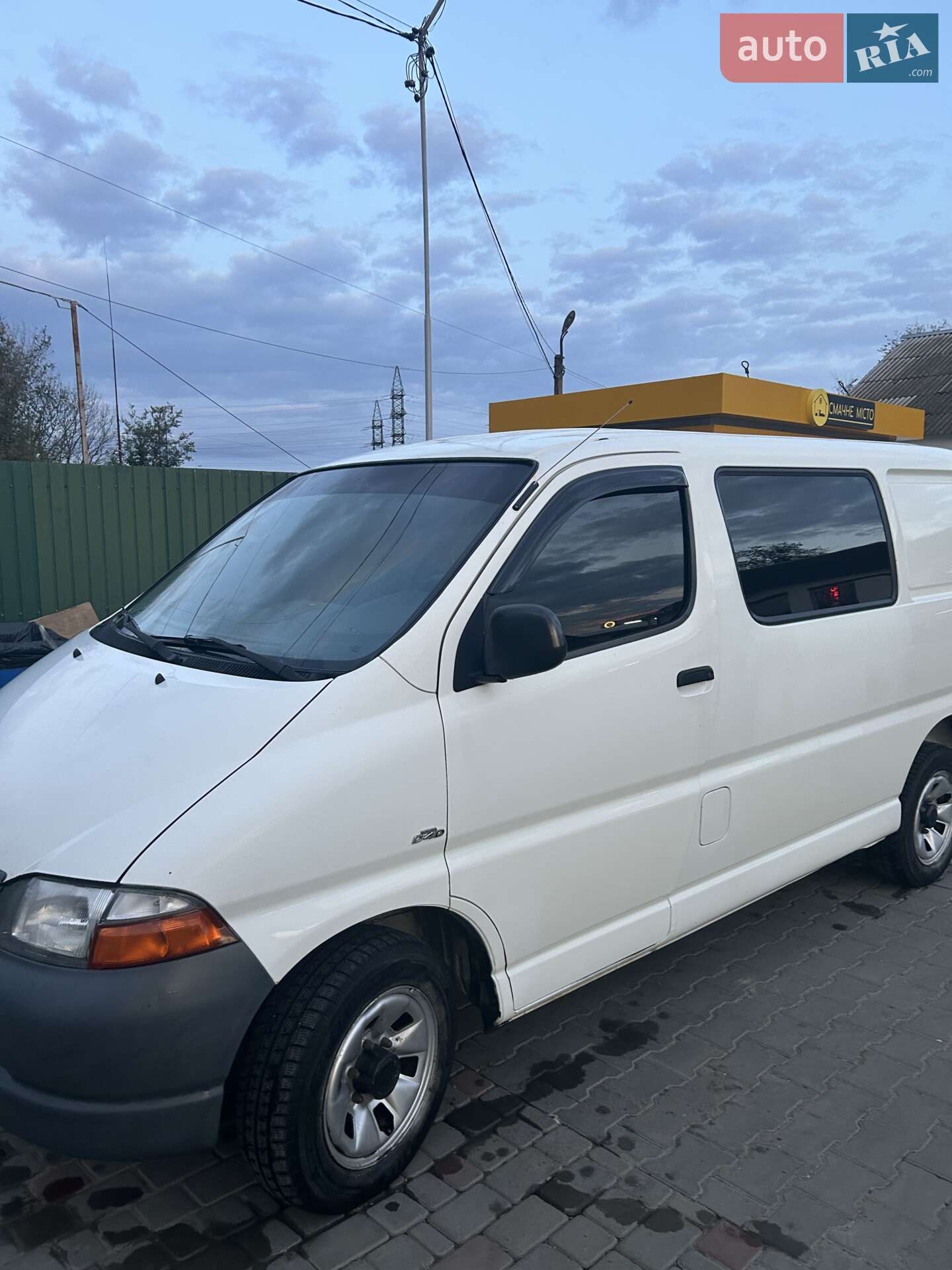 Toyota Hiace 2005 VIN JT121JK1100027119 фото оголошення 2 з 9