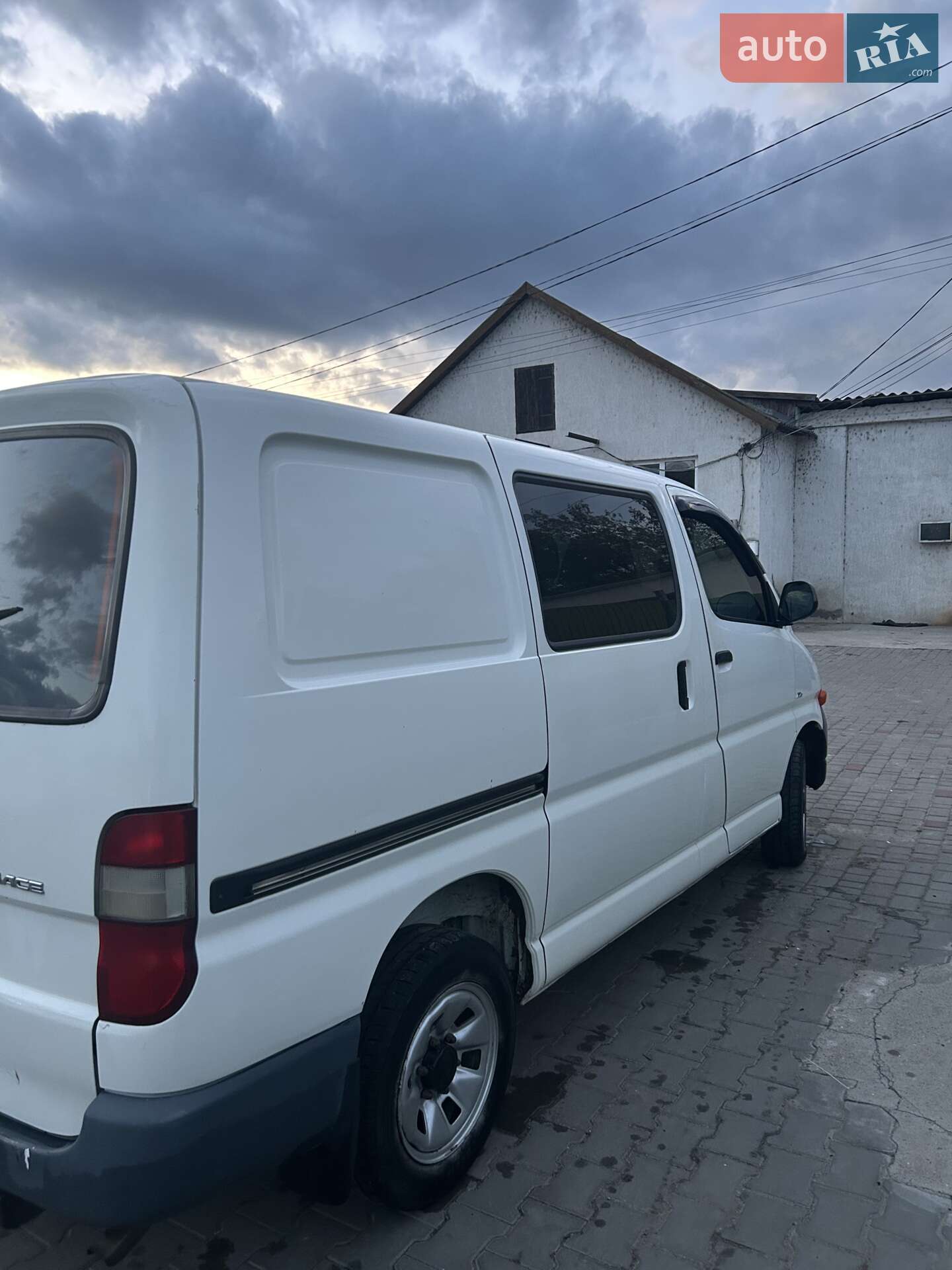 Toyota Hiace 2005 VIN JT121JK1100027119 фото оголошення 5 з 9