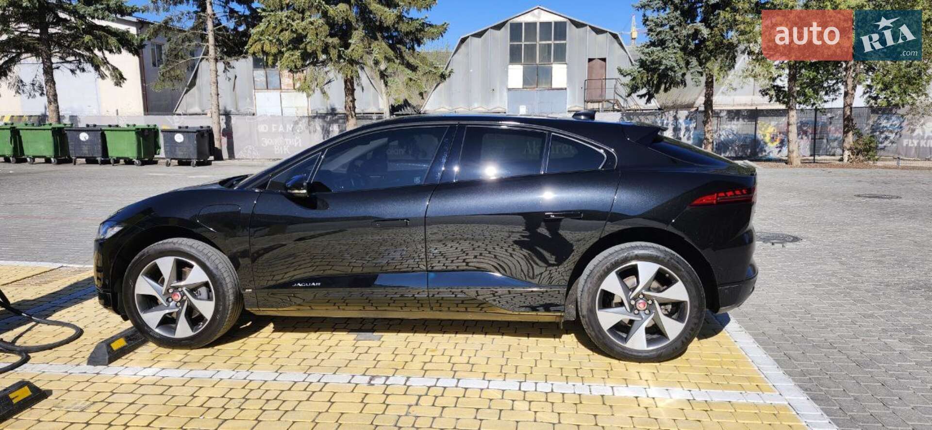 Jaguar I-Pace 2018 VIN SADHA2B11K1F70241 фото оголошення 3 з 27