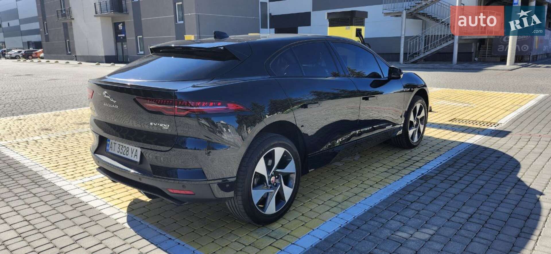 Jaguar I-Pace 2018 VIN SADHA2B11K1F70241 фото оголошення 6 з 27