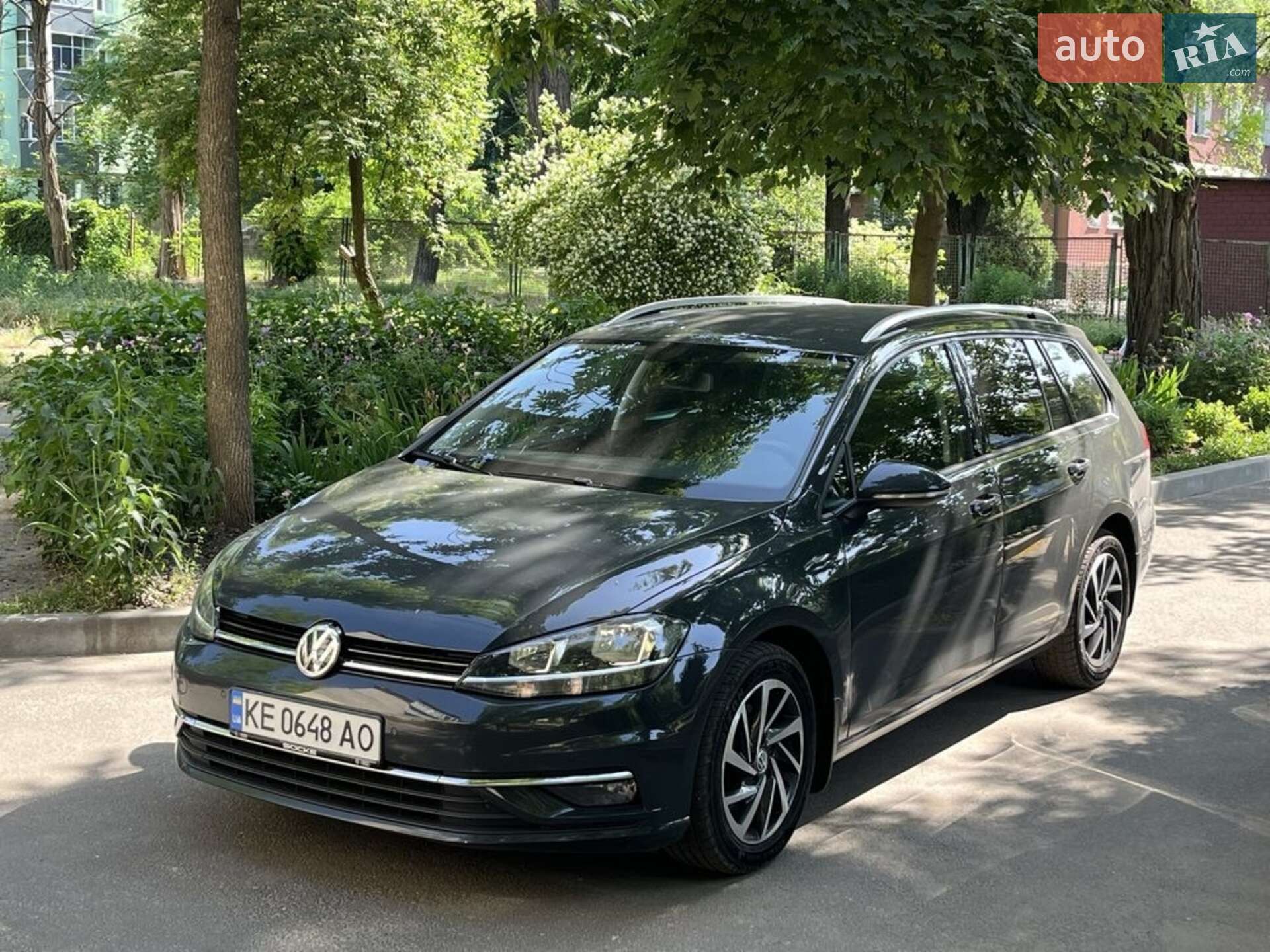 Volkswagen Golf 2017 VIN WVWZZZAUZJP507170 фото оголошення 30 з 58