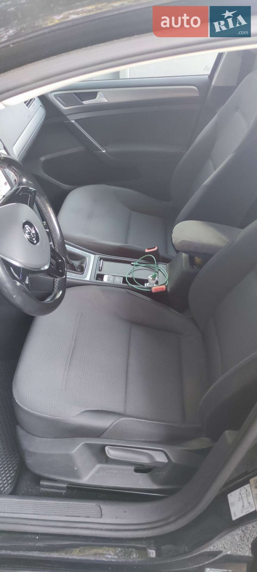 Volkswagen Golf 2015 VIN WVWZZZAUZGP542049 фото оголошення 3 з 9