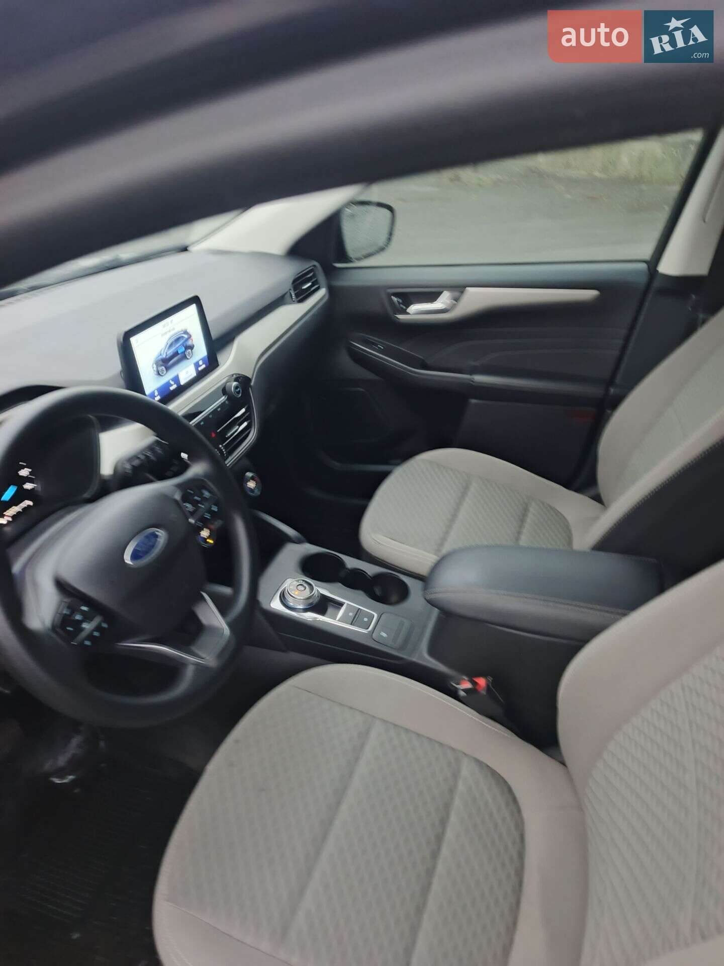 Ford Escape 2021 VIN 1FMCU9BZ7MUA51555 фото оголошення 13 з 16