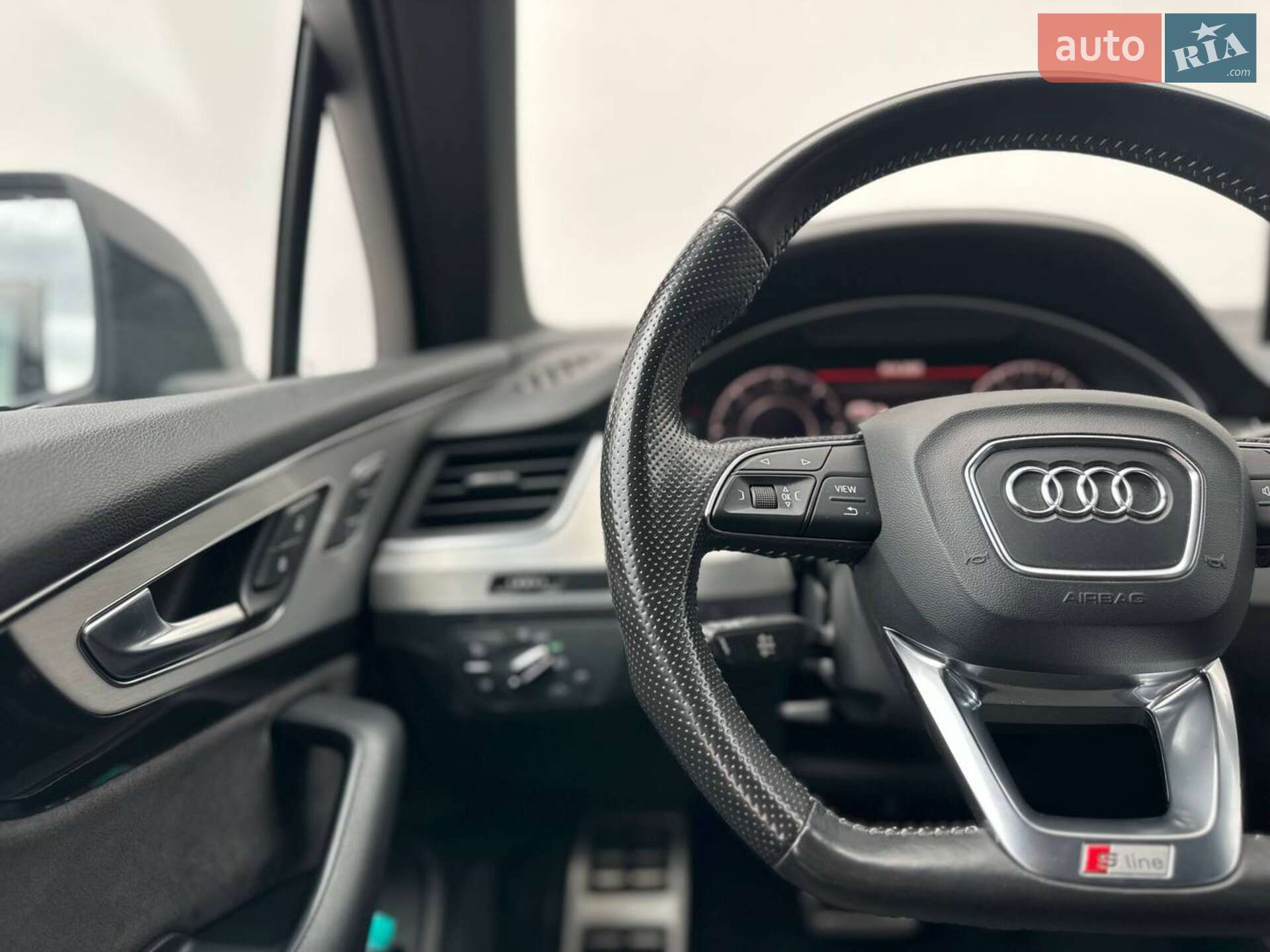 Audi Q7 2017 VIN WAUZZZ4M0HD054446 фото оголошення 56 з 82