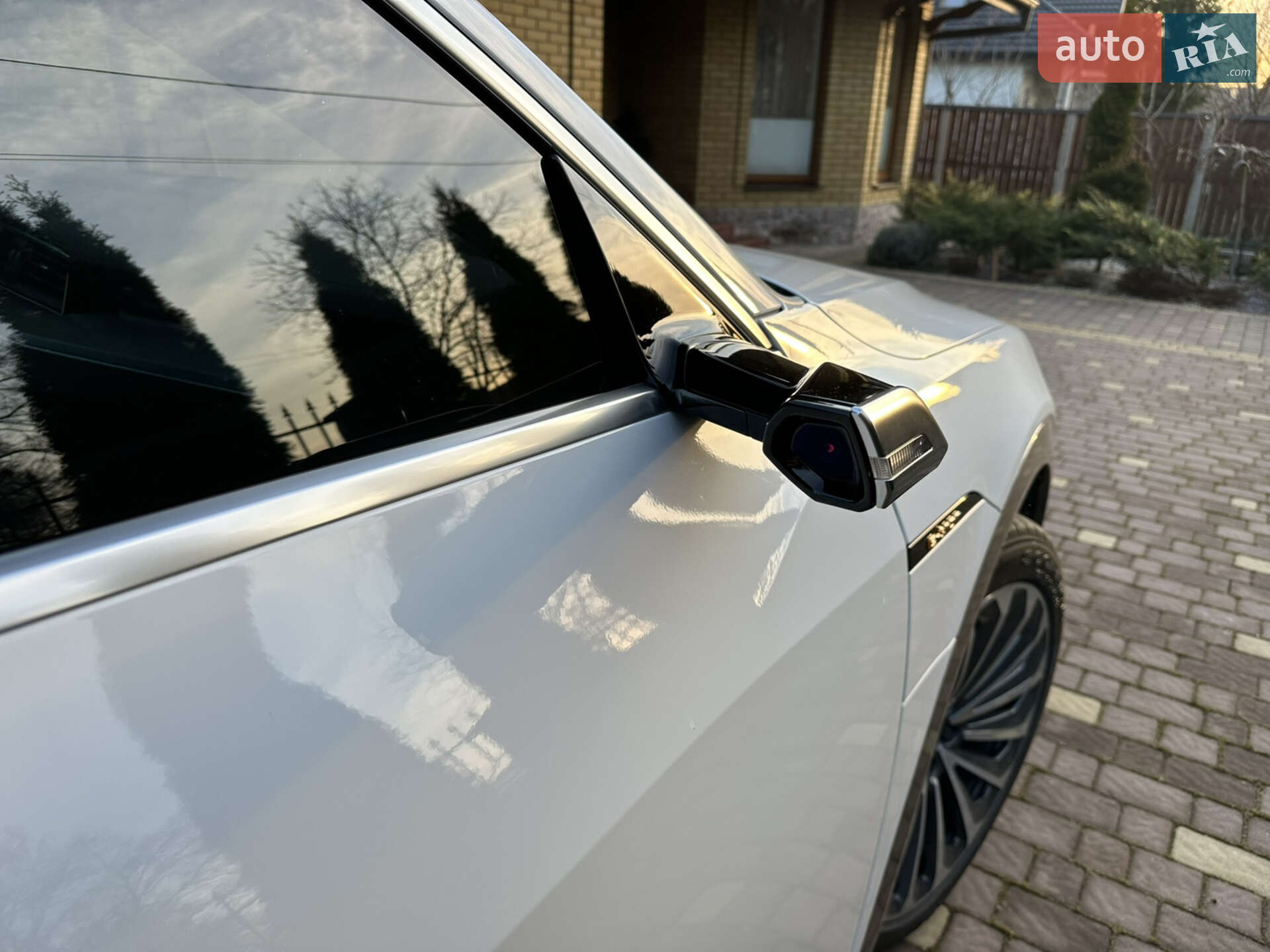 Audi e-tron 2020 VIN WAUZZZGE0LB030866 фото оголошення 6 з 15