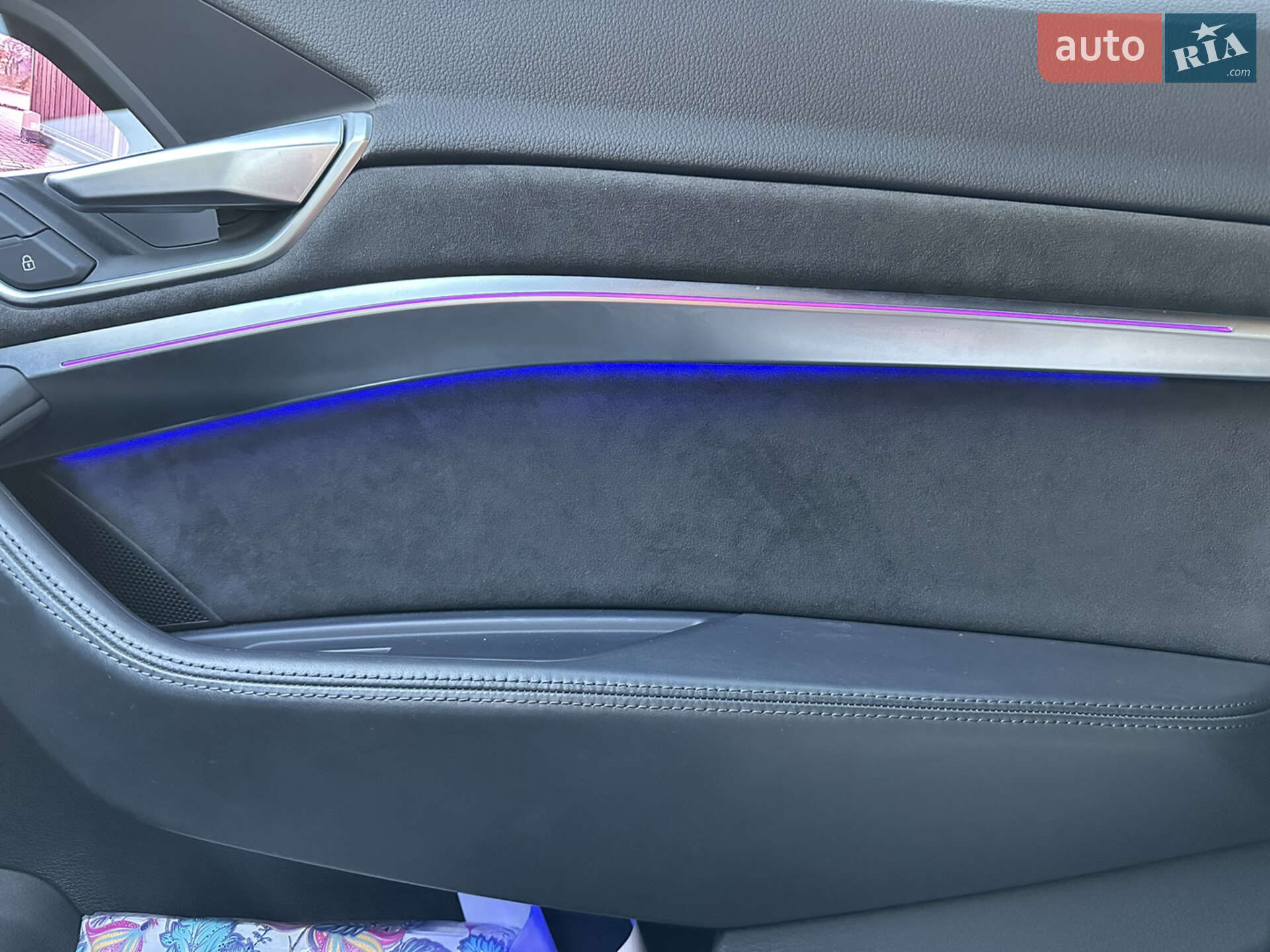 Audi e-tron 2020 VIN WAUZZZGE0LB030866 фото оголошення 11 з 15