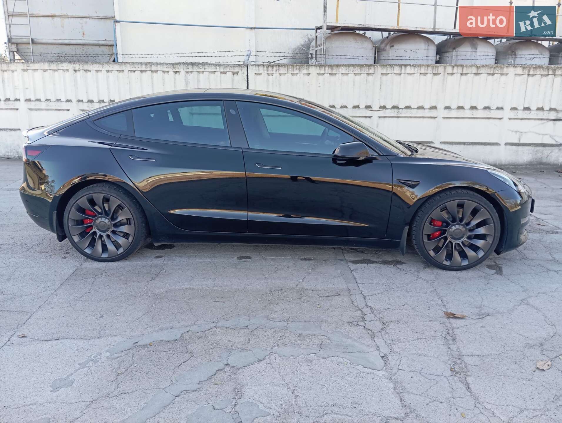 Tesla Model 3 2023 VIN 5YJ3E1EC5PF697541 фото оголошення 6 з 24