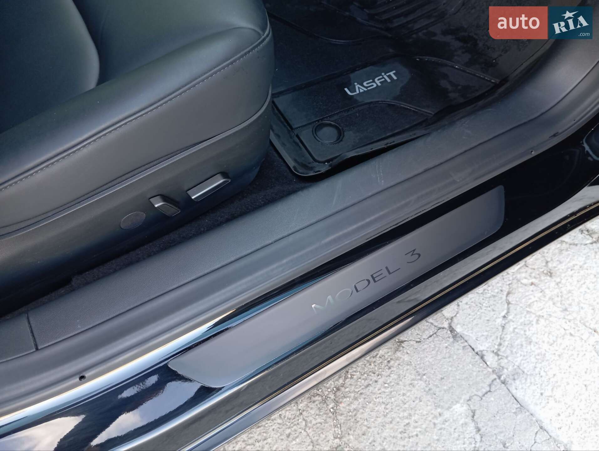 Tesla Model 3 2023 VIN 5YJ3E1EC5PF697541 фото оголошення 20 з 24