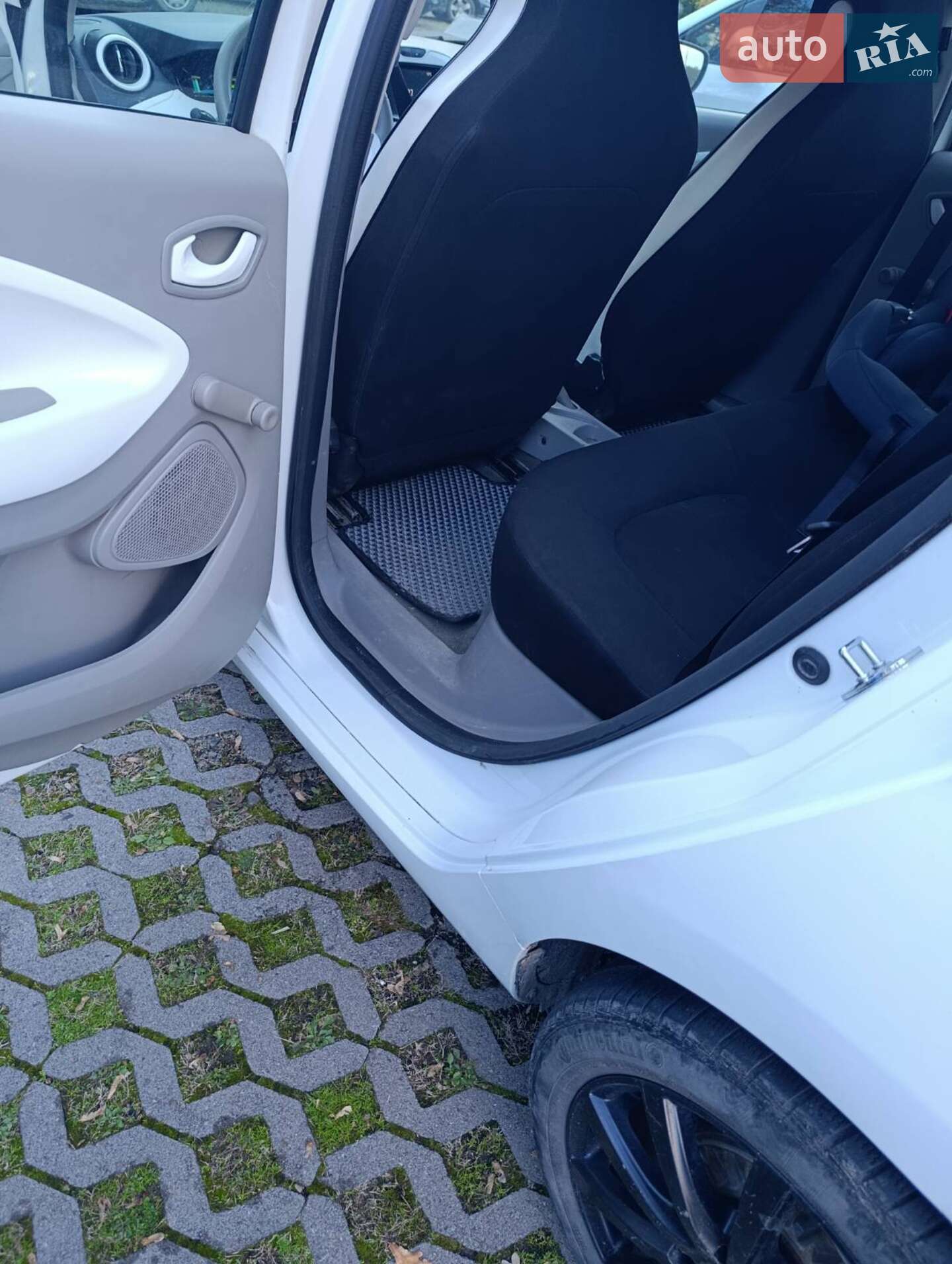 Renault Zoe 2018 VIN VF1AGVYF059532261 фото оголошення 6 з 12