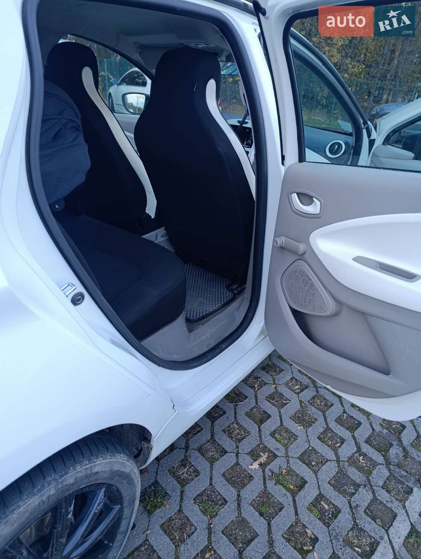 Renault Zoe 2018 VIN VF1AGVYF059532261 фото оголошення 7 з 12