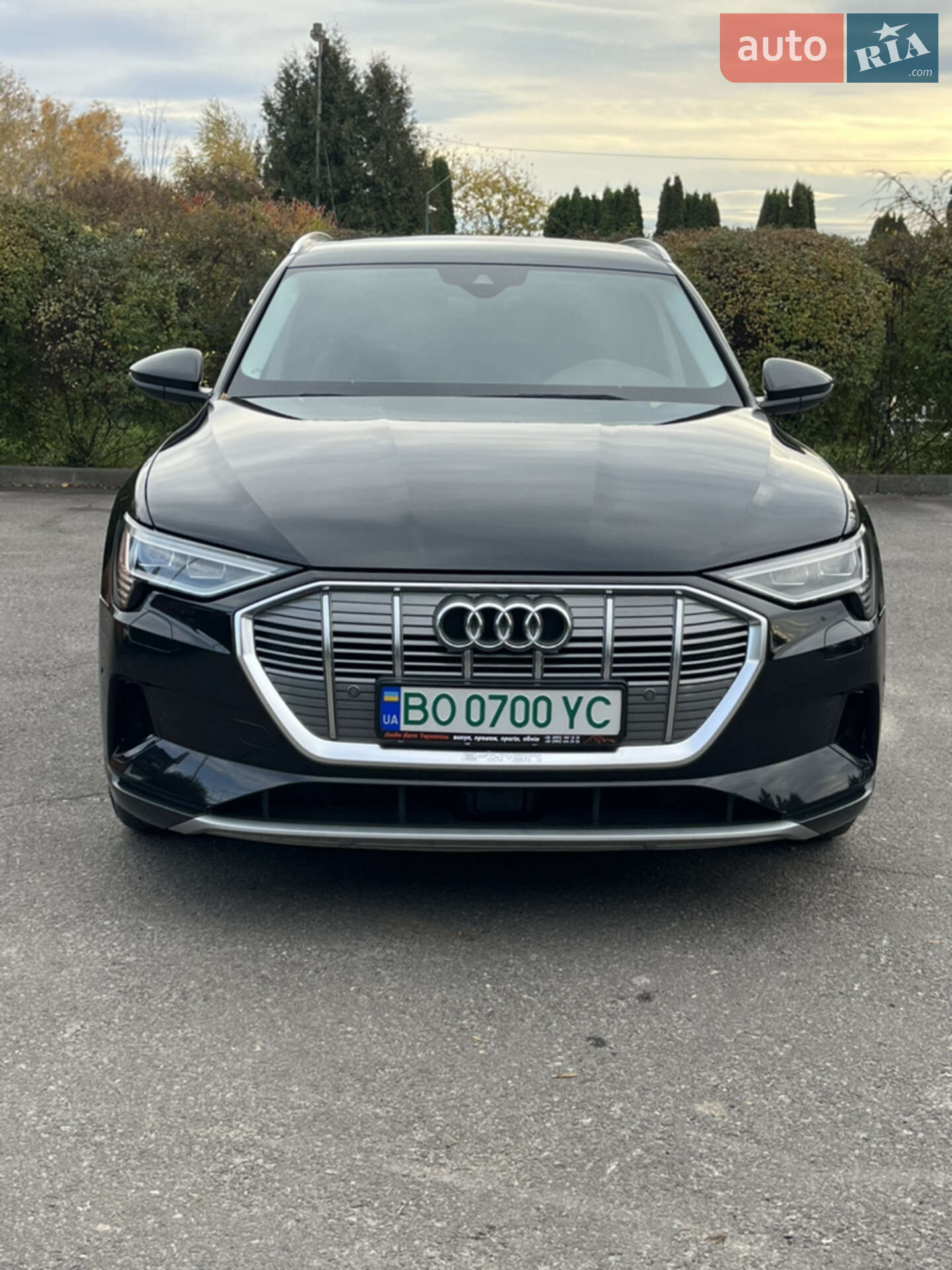 Audi e-tron 2018 VIN WAUZZZGE1KB002153 фото оголошення 13 з 52