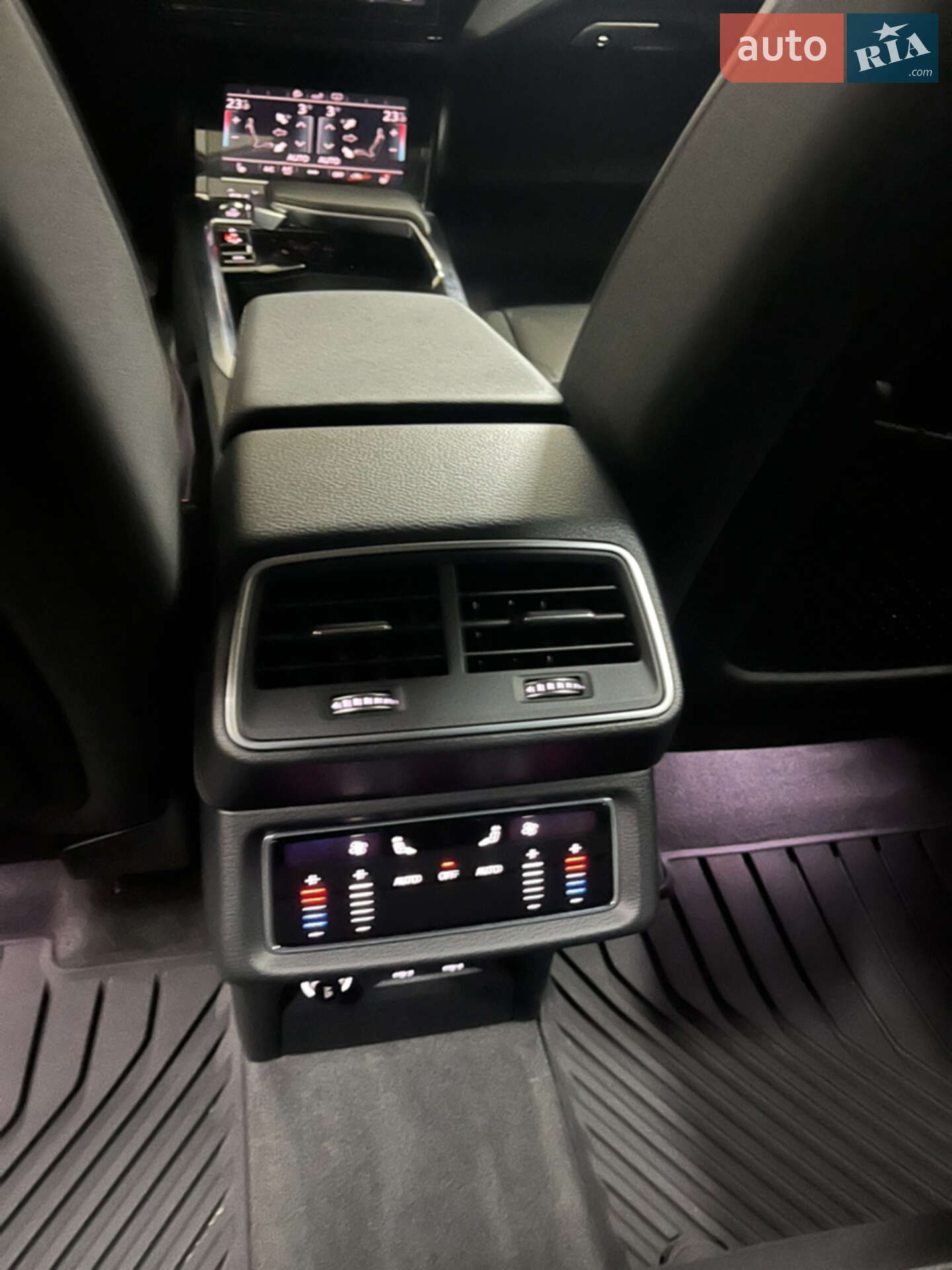 Audi e-tron 2018 VIN WAUZZZGE1KB002153 фото оголошення 29 з 52