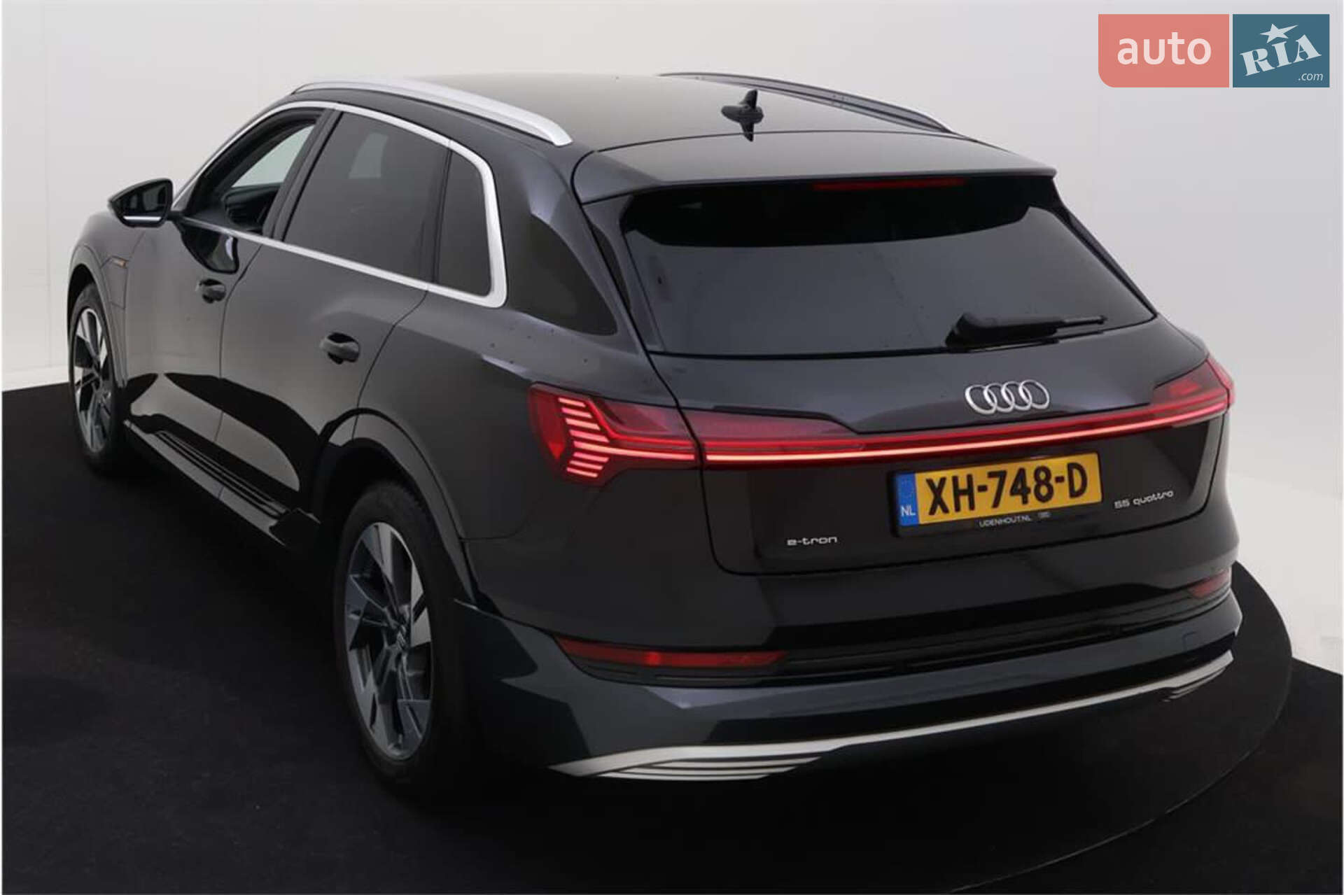 Audi e-tron 2018 VIN WAUZZZGE1KB002153 фото оголошення 42 з 52