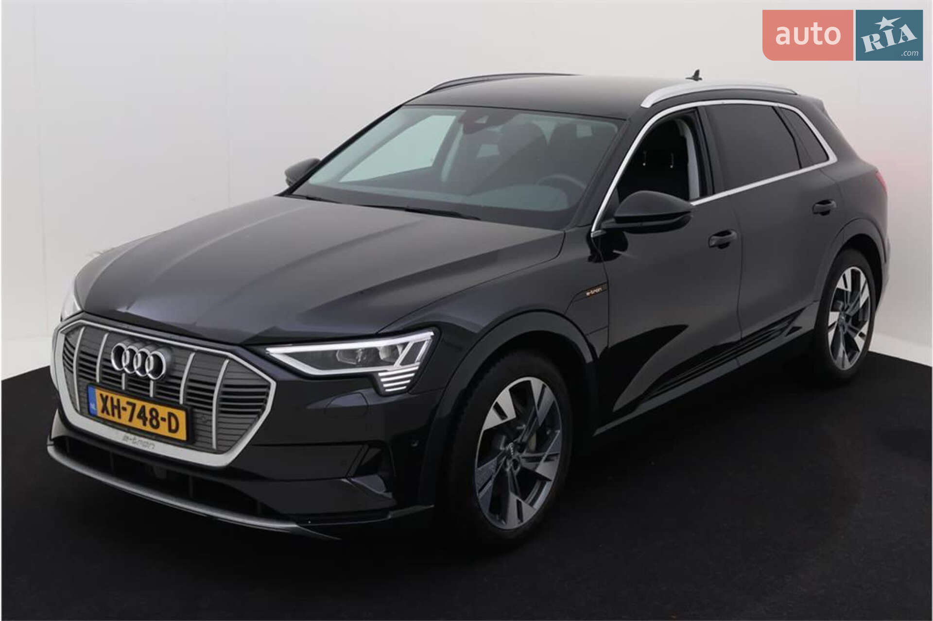 Audi e-tron 2018 VIN WAUZZZGE1KB002153 фото оголошення 43 з 52