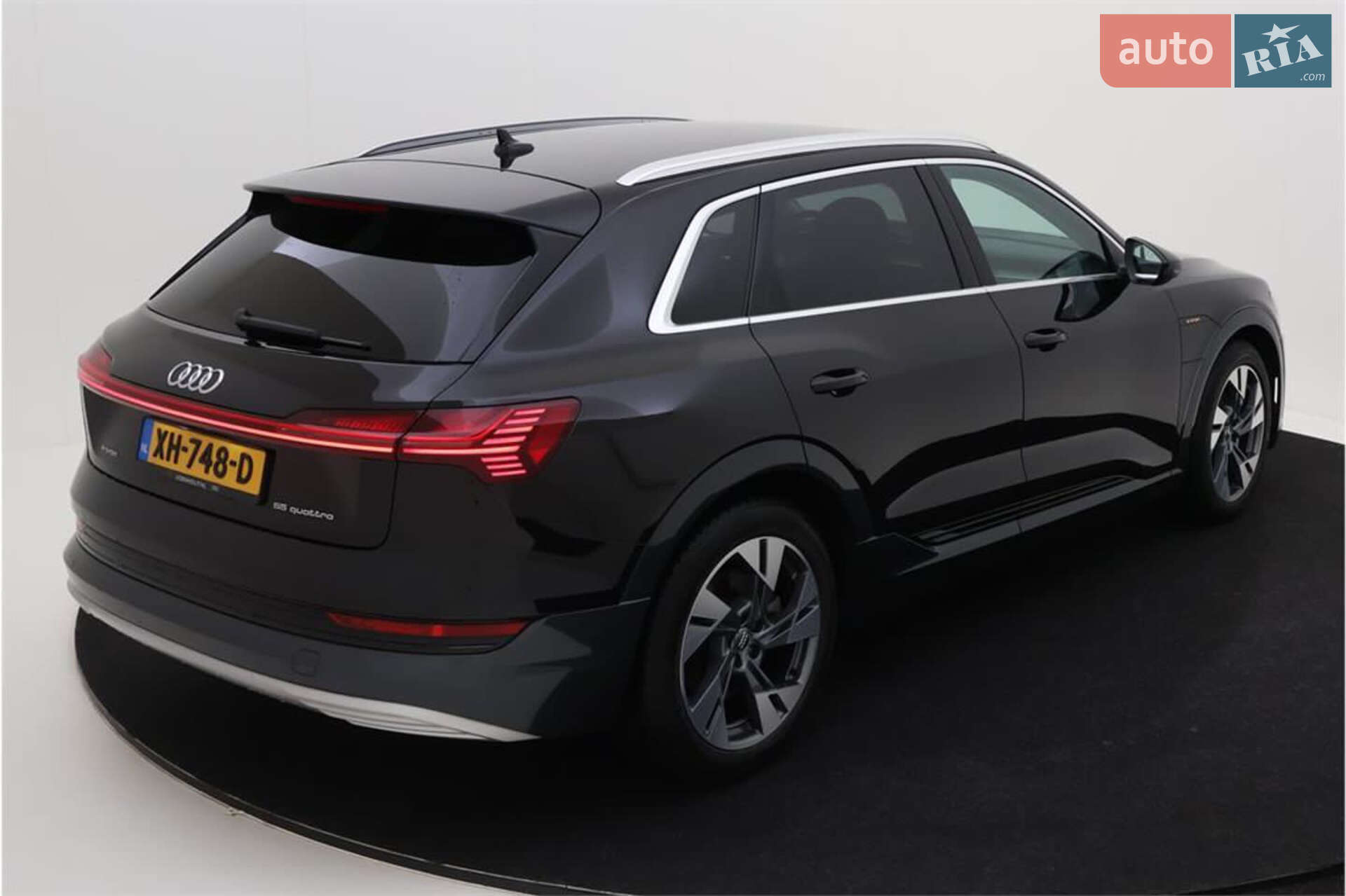 Audi e-tron 2018 VIN WAUZZZGE1KB002153 фото оголошення 46 з 52
