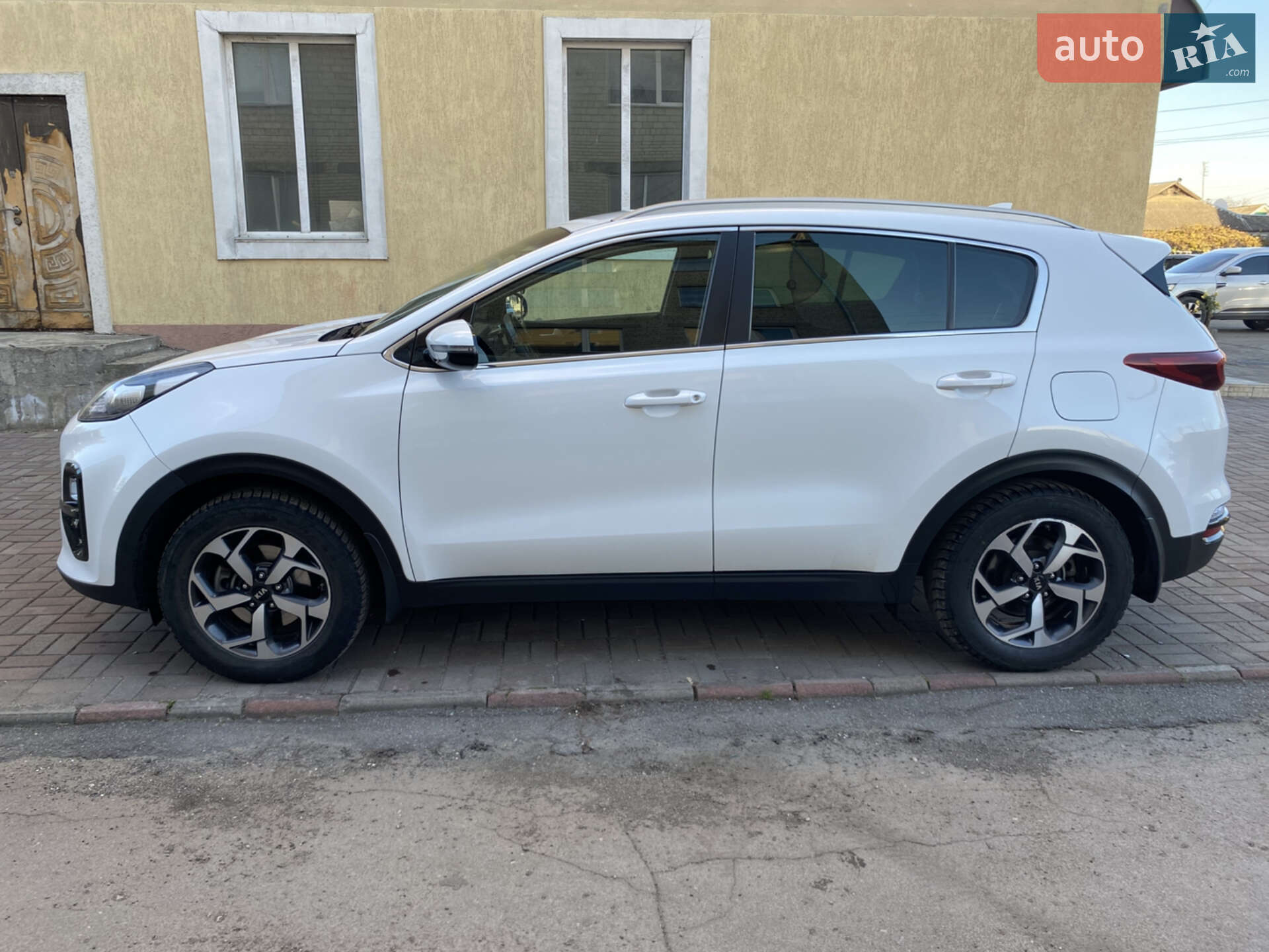 Kia Sportage 2018 VIN U5YPG812AKL587704 фото оголошення 3 з 11