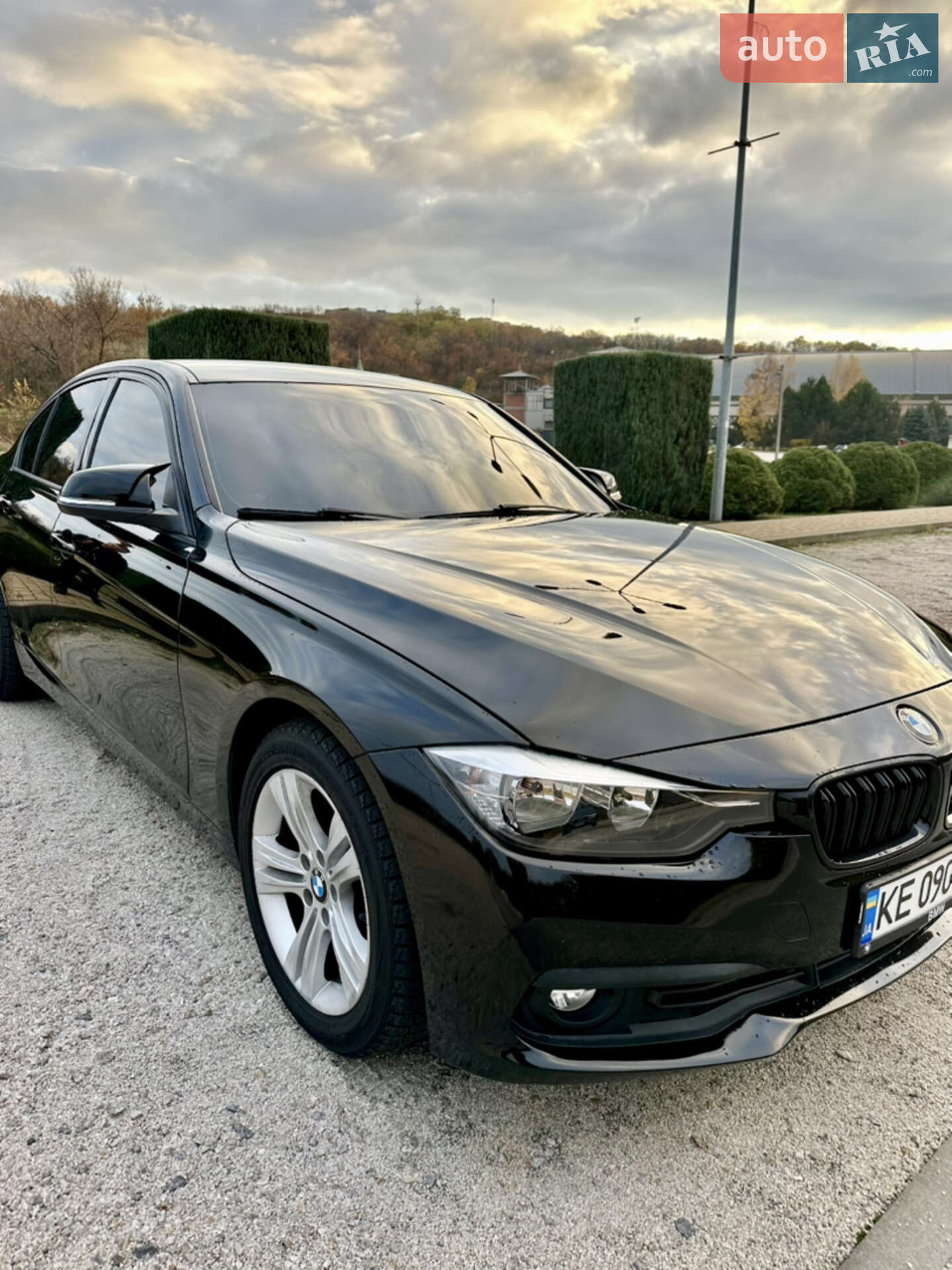 BMW 3 Series 2016 VIN WBA8E9C51GK647194 фото оголошення 5 з 8