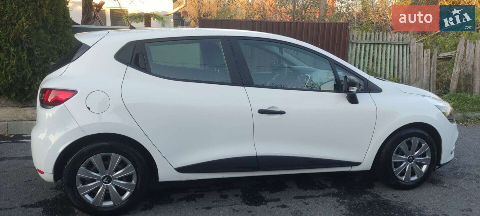 Renault Clio 2016 VIN VF15RBF0A56209187 фото оголошення 5 з 17