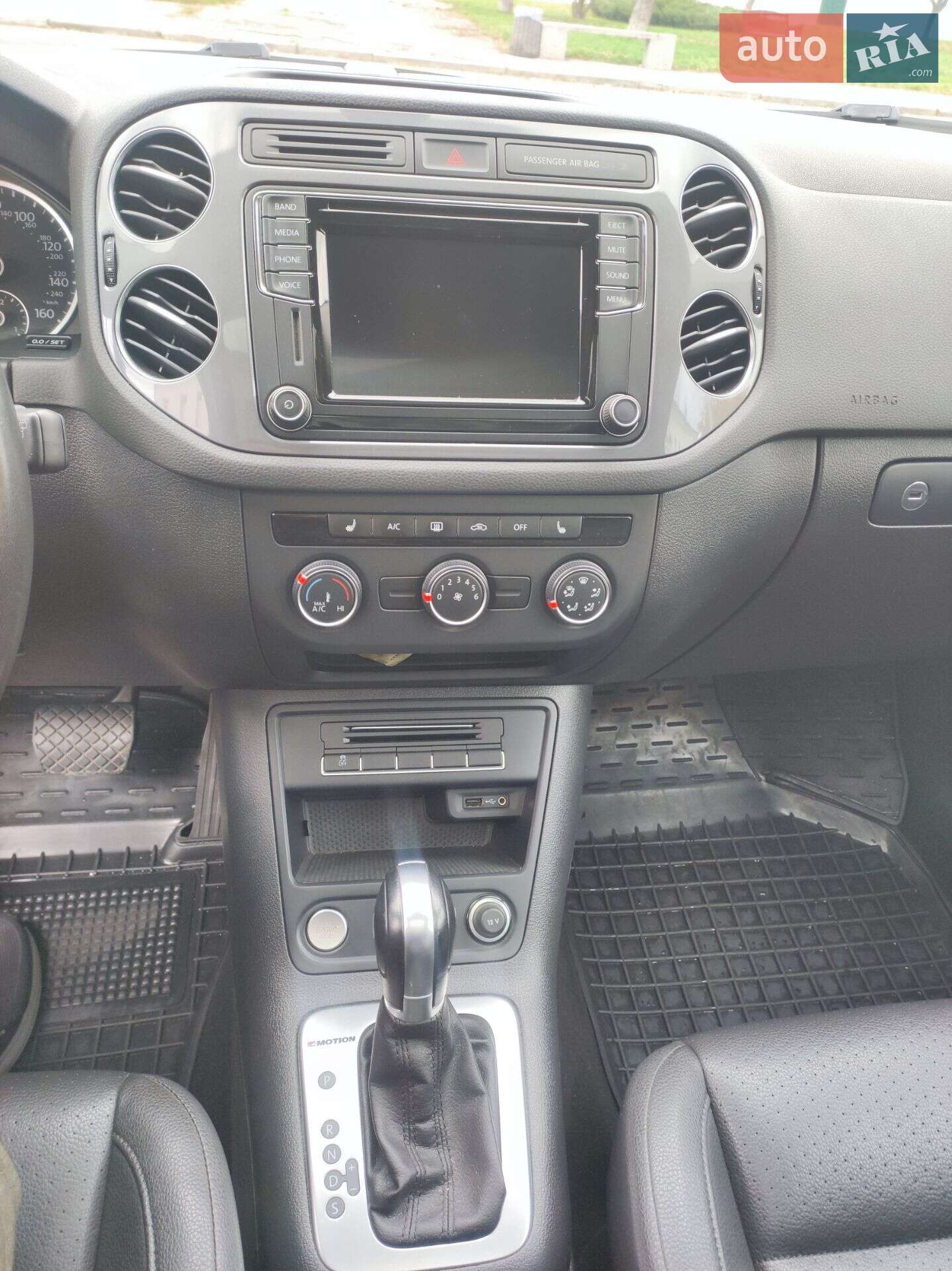 Volkswagen Tiguan 2016 VIN WVGSV7AX6HW513398 фото оголошення 2 з 18